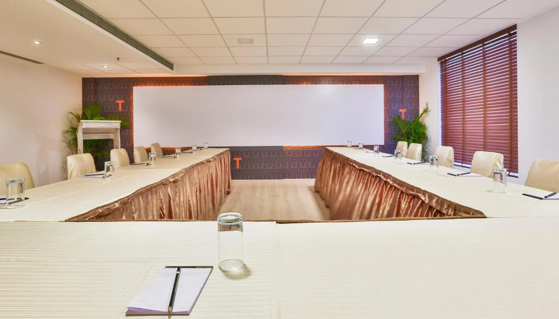 Meeting/conference room in T24 Residency Mumbai International Airport Hotel