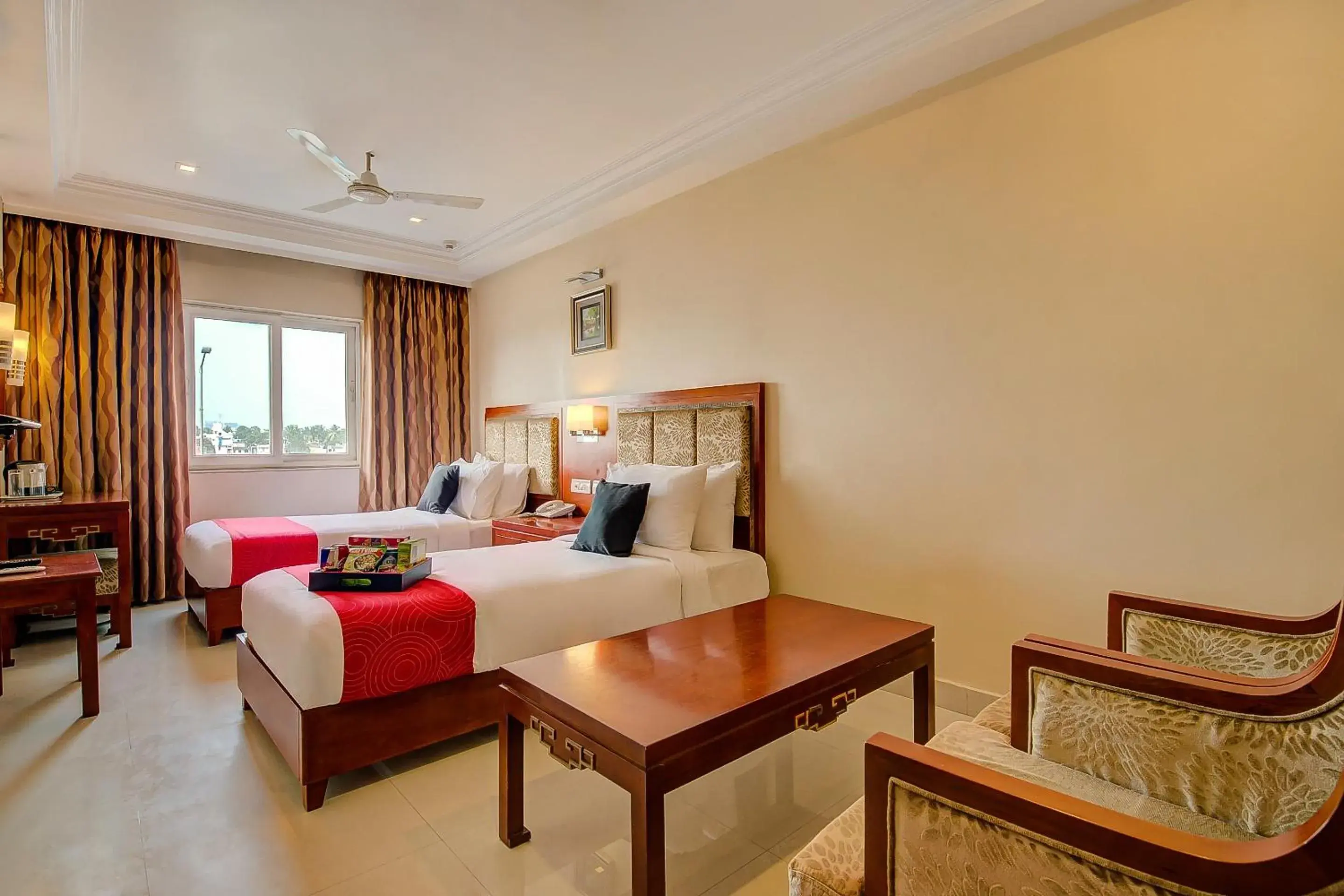 Bedroom, Bed in Metro Grand Hotel Bedroom, Bed in Metro Grand Hotel