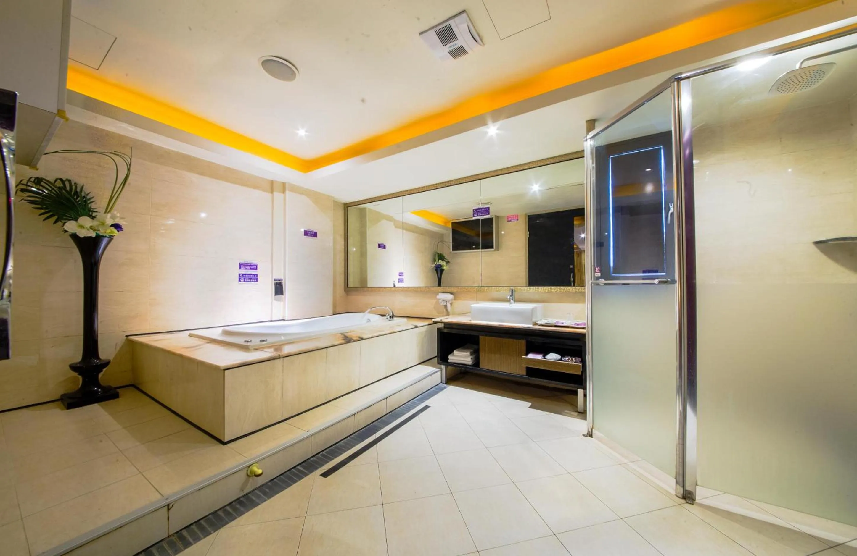 Bathroom in Wsb Motel-Rende