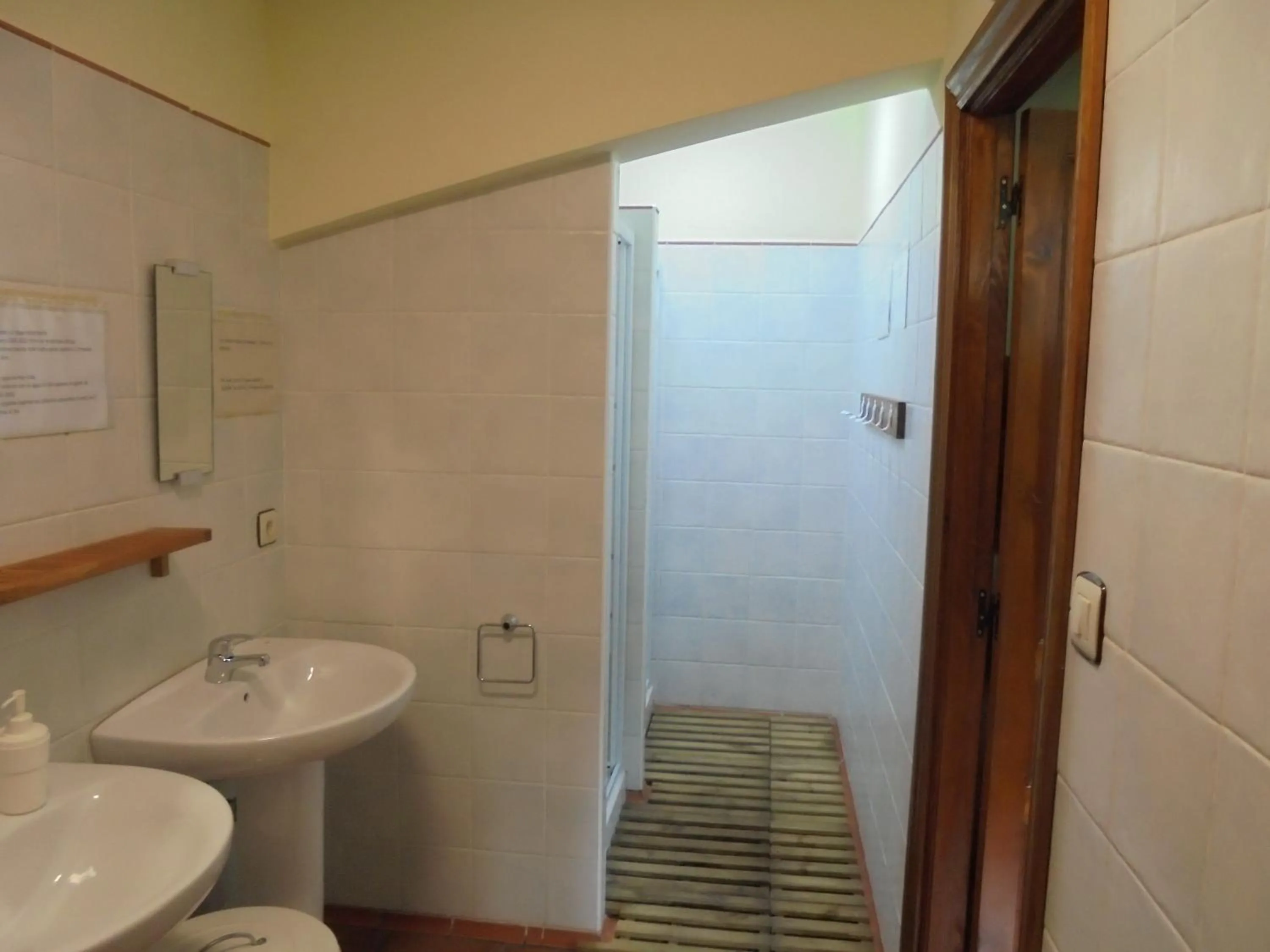 Bathroom in Albergue Areitz Soroa