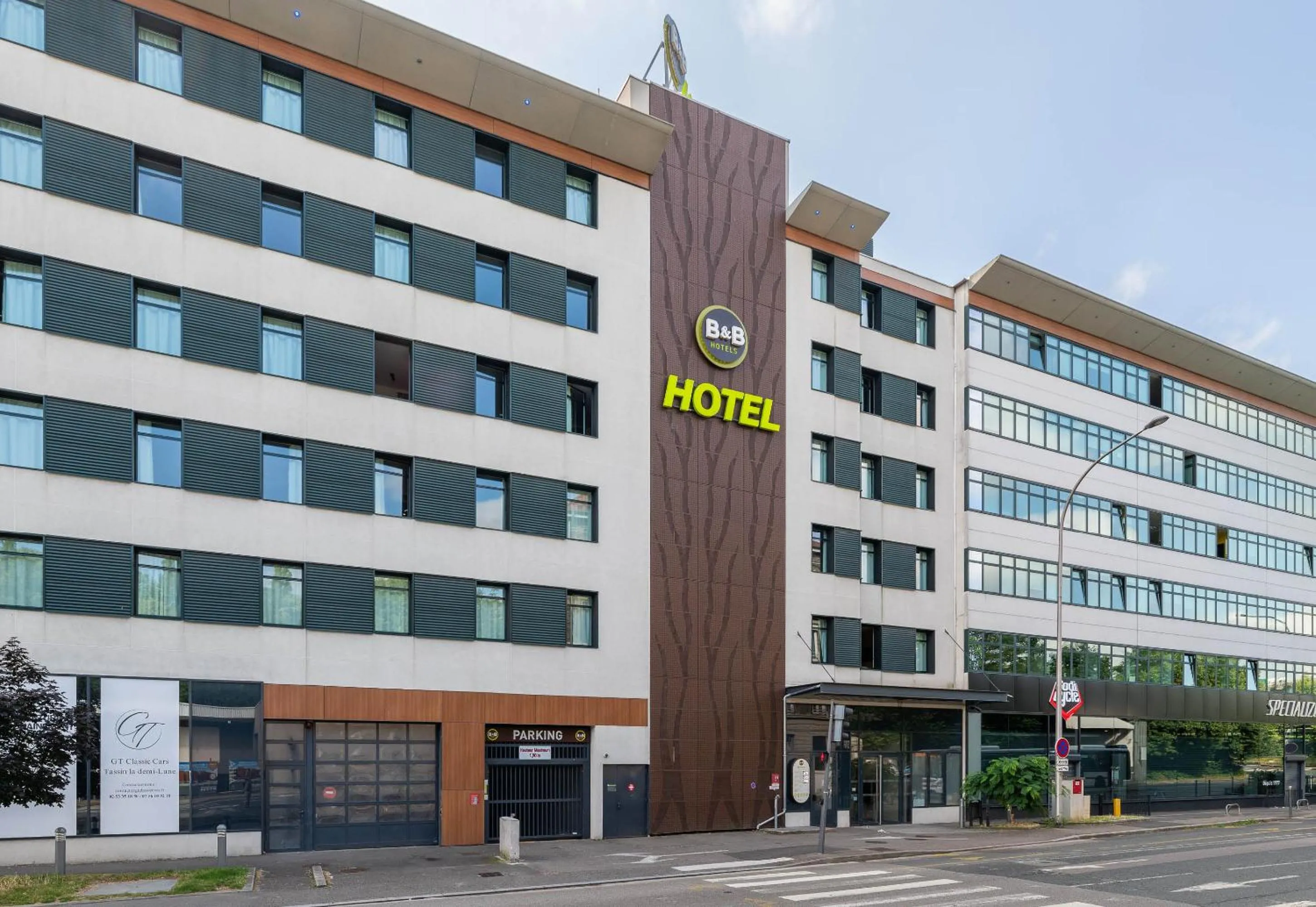 Property building in B&B HOTEL Lyon Ouest Tassin