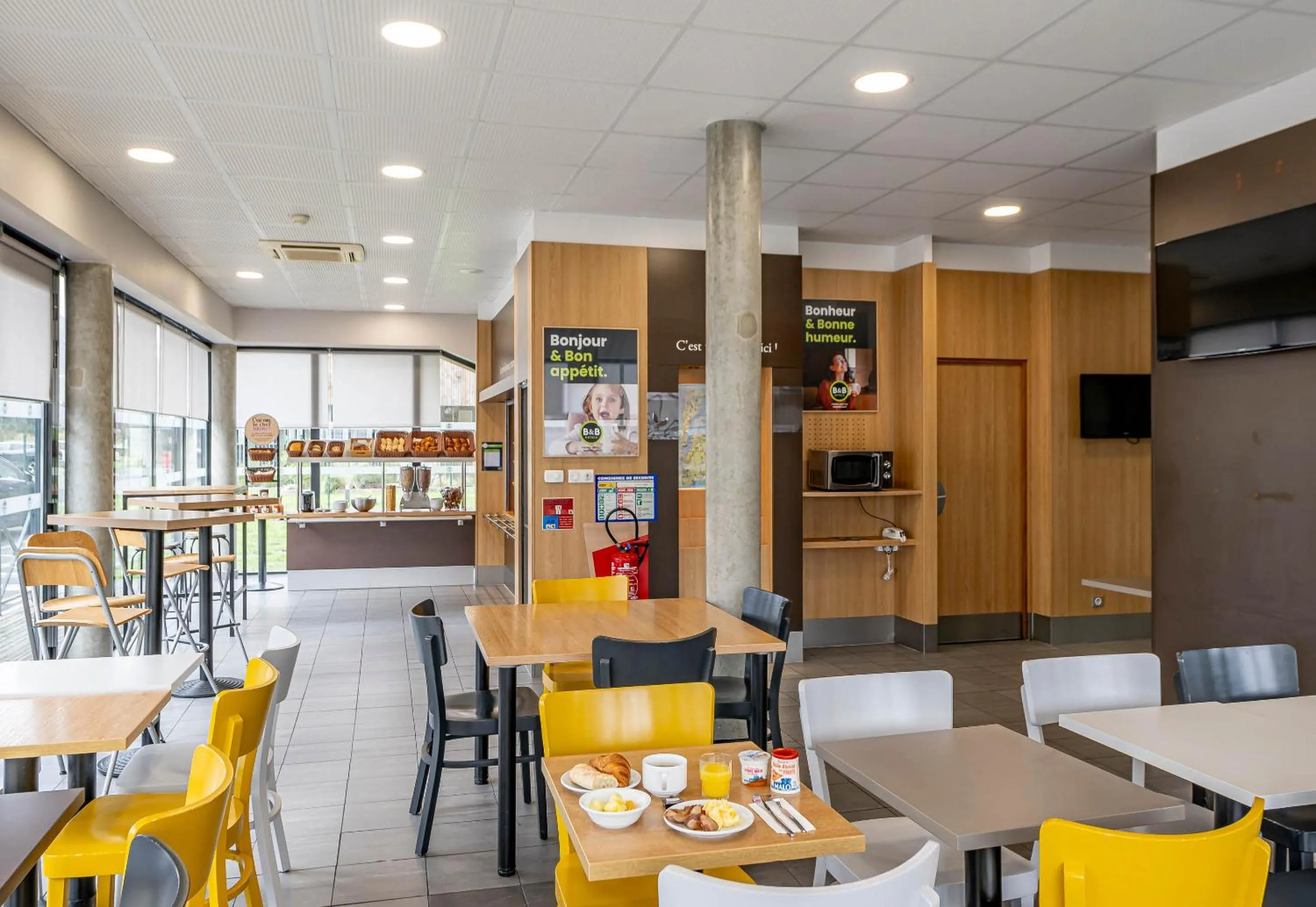 Restaurant/places to eat in B&B HOTEL Arcachon Gujan-Mestras