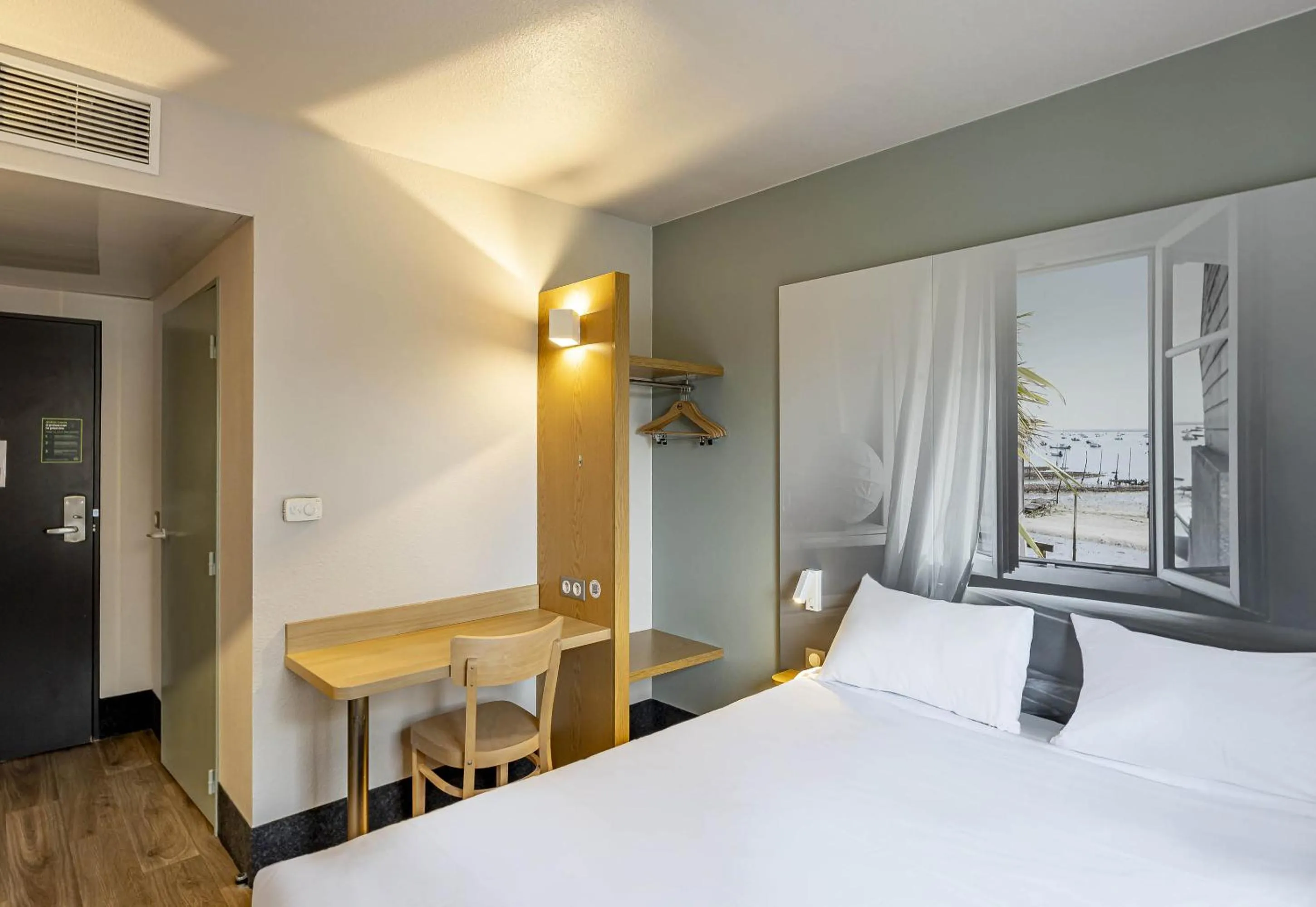 Bedroom, Bed in B&B HOTEL Arcachon Gujan-Mestras