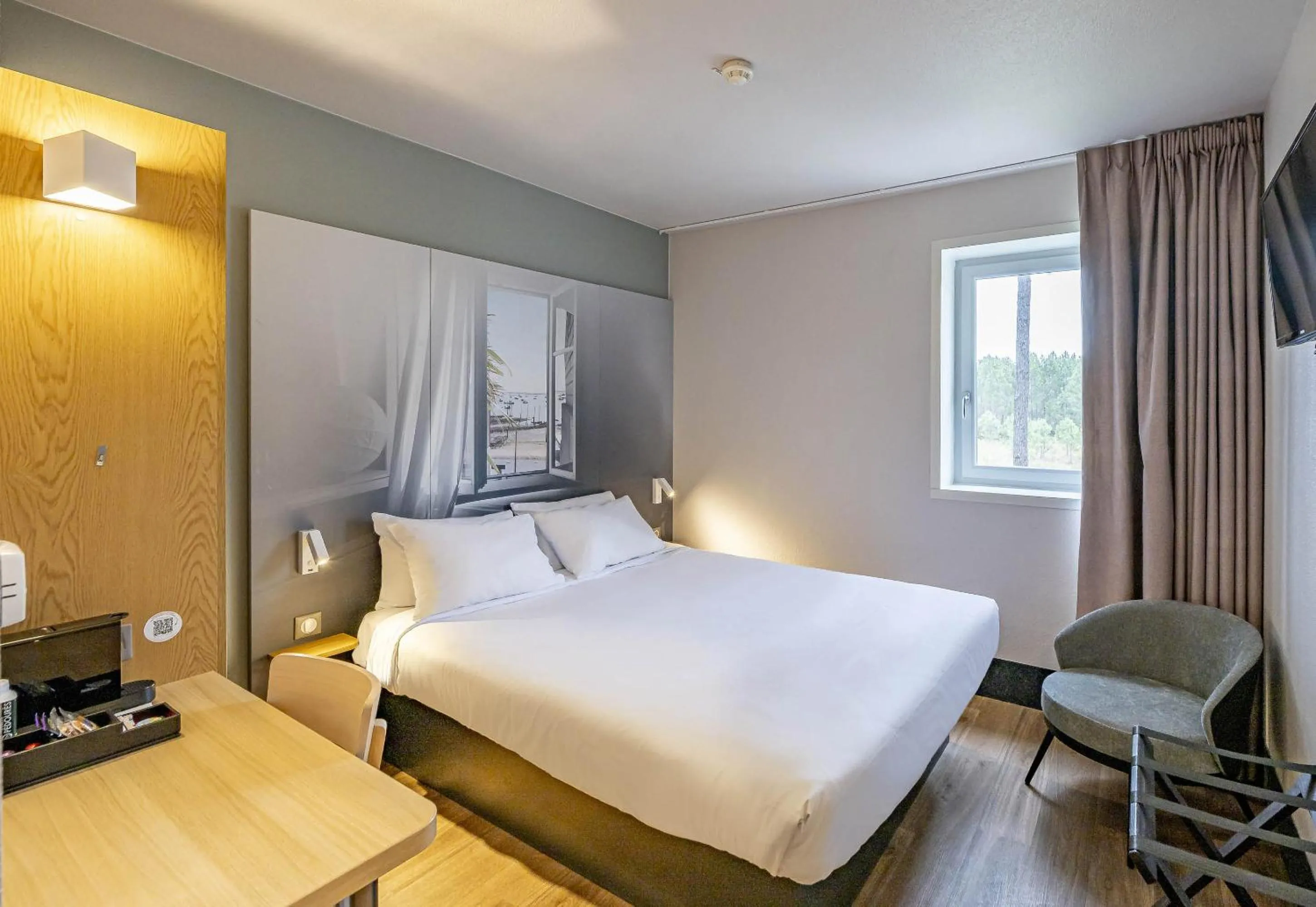 Bedroom, Bed in B&B HOTEL Arcachon Gujan-Mestras