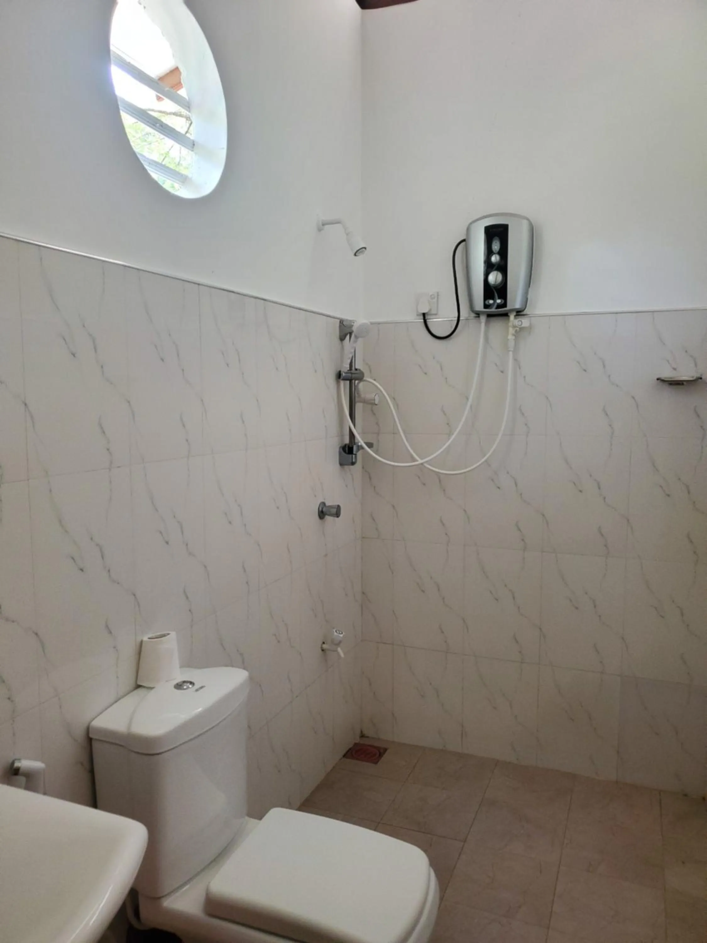 Shower in Sigiriya River Side Villa