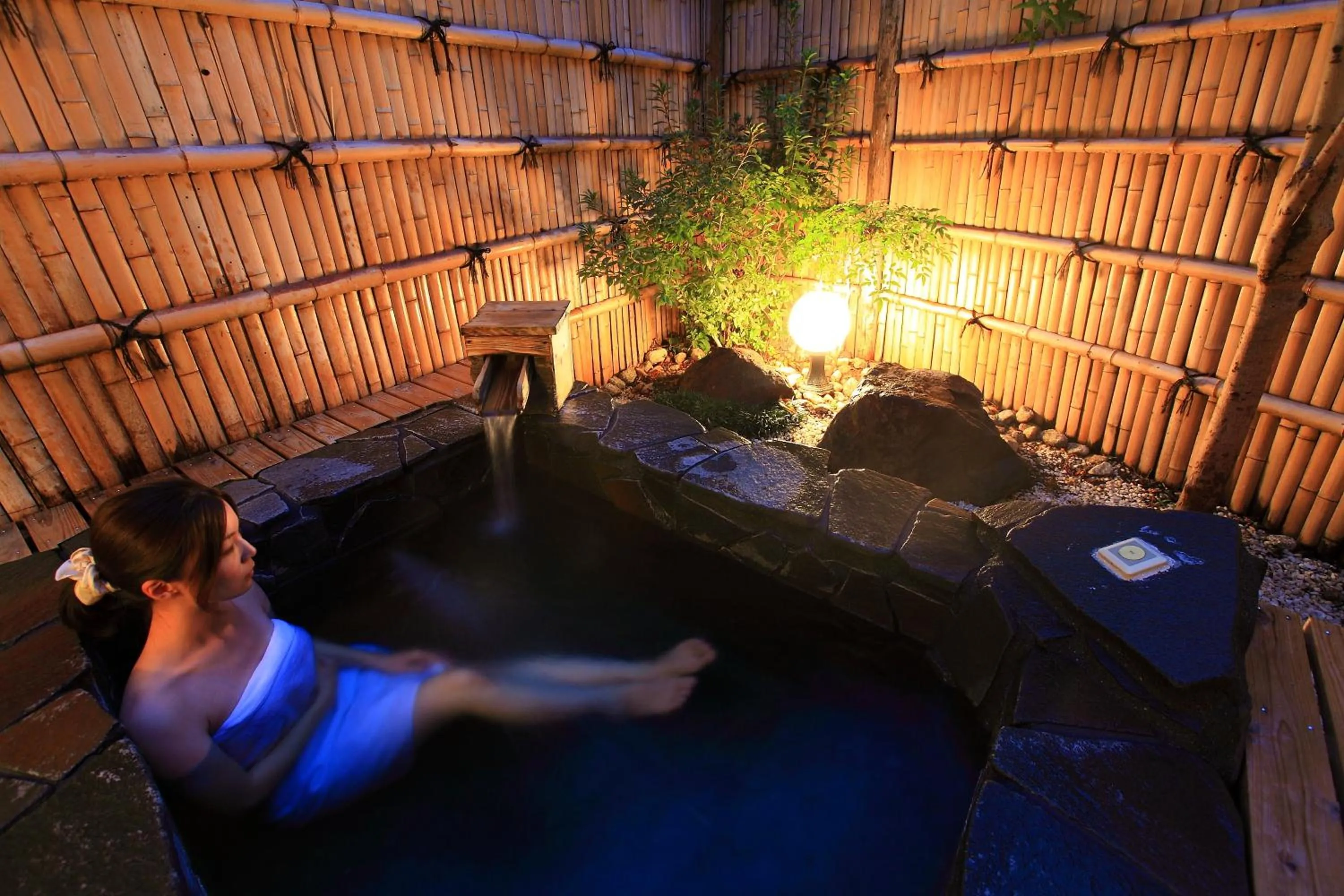 Hot Spring Bath in Kokoronodoka