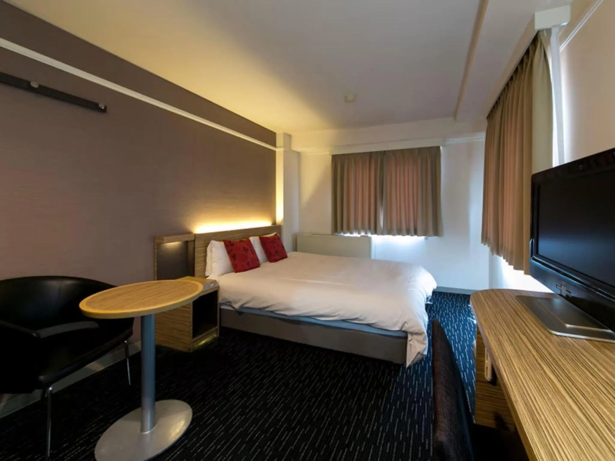 Photo of the whole room, Bed in Plaza Hotel Toyota