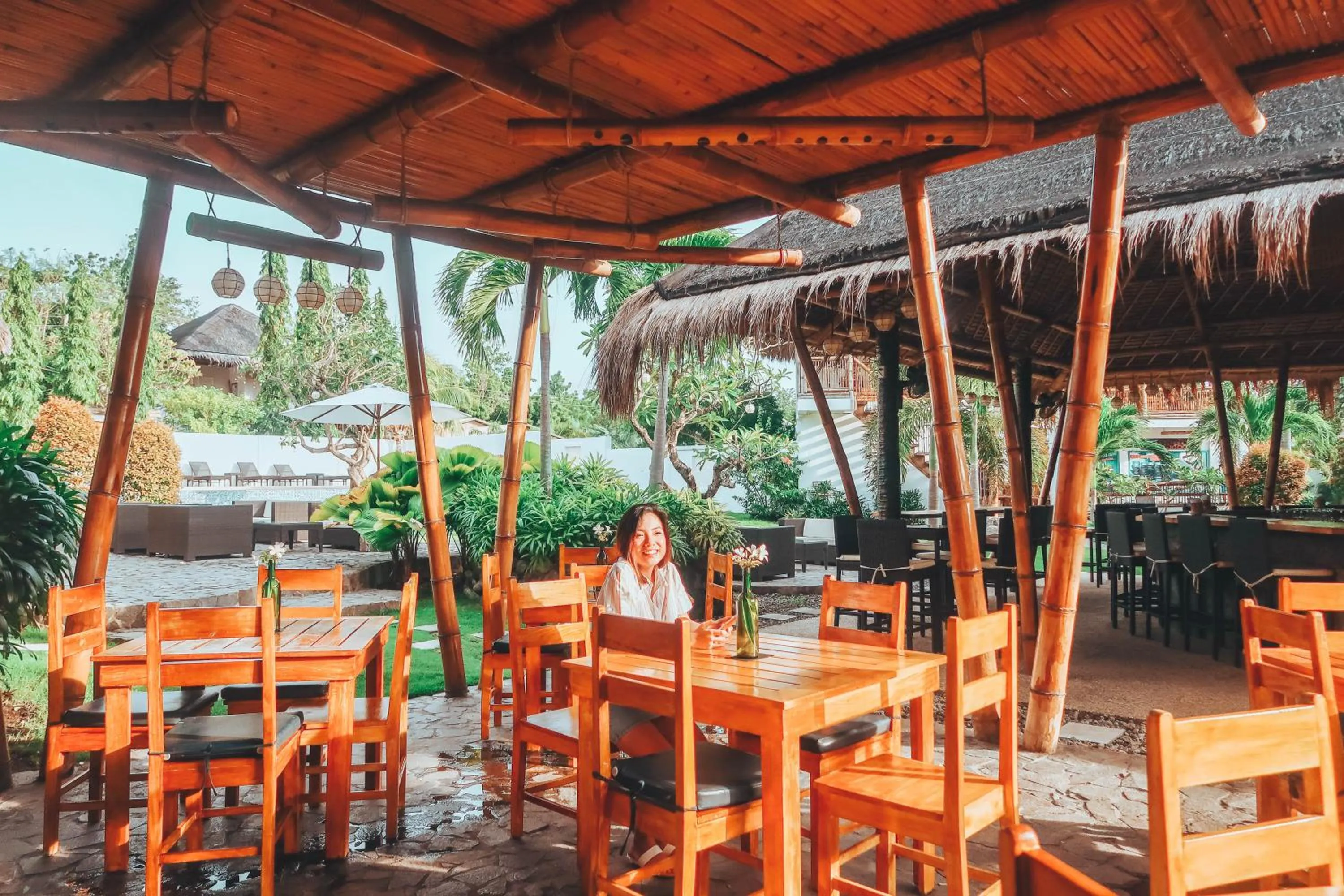 Restaurant/places to eat in Liquid Dive Resort