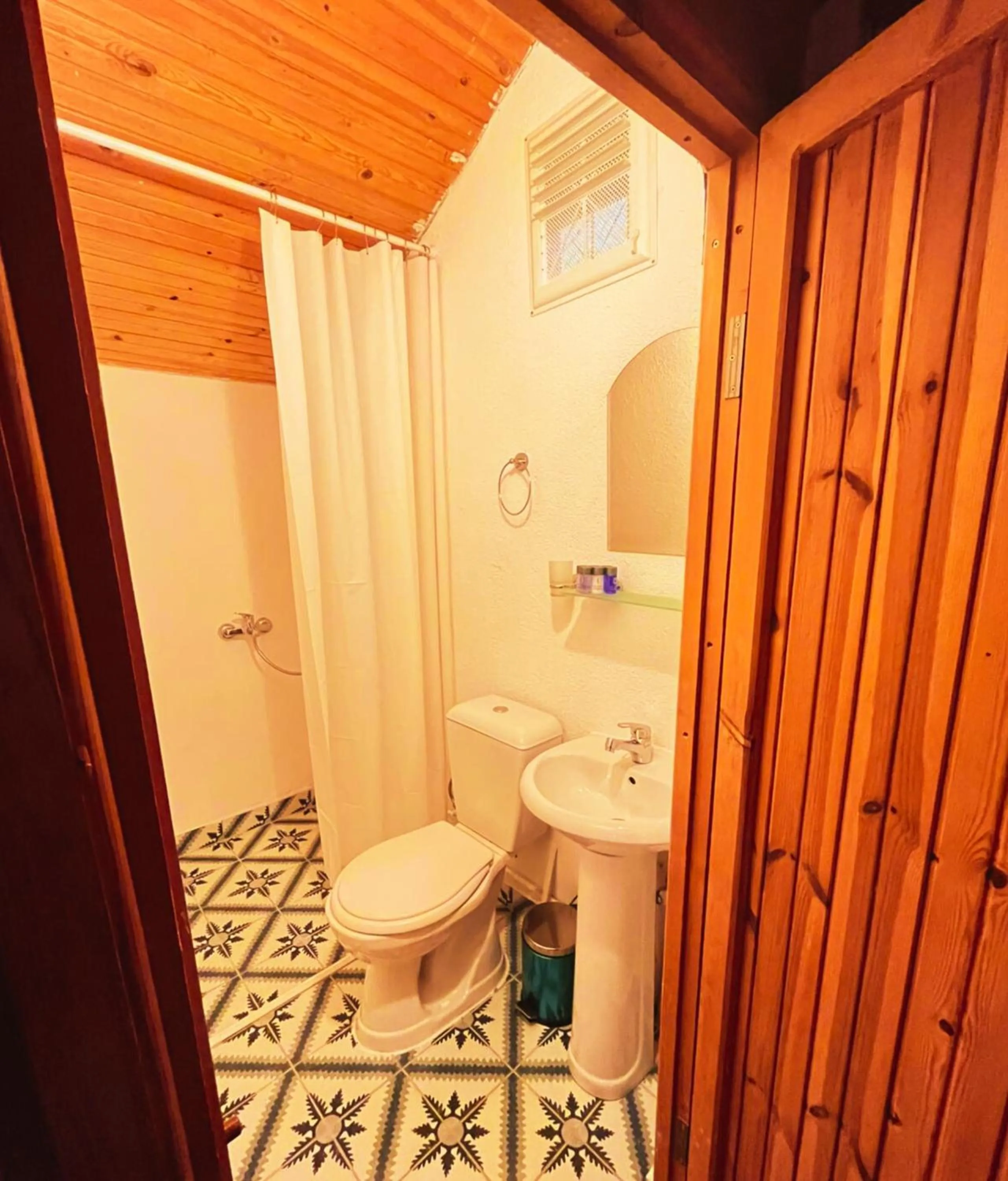 Shower in Kybele Nature Life