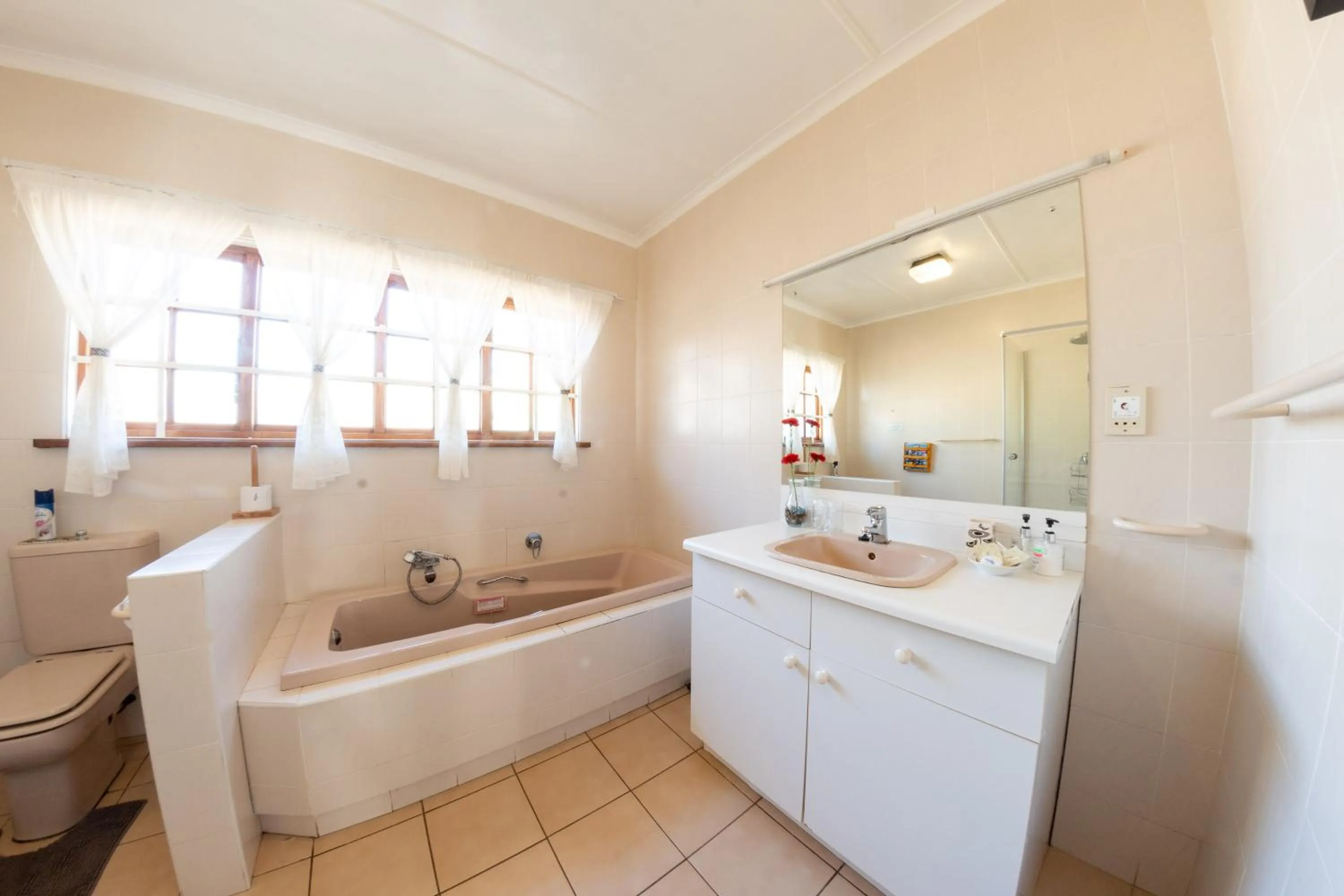 Bathroom in Maclear Manor