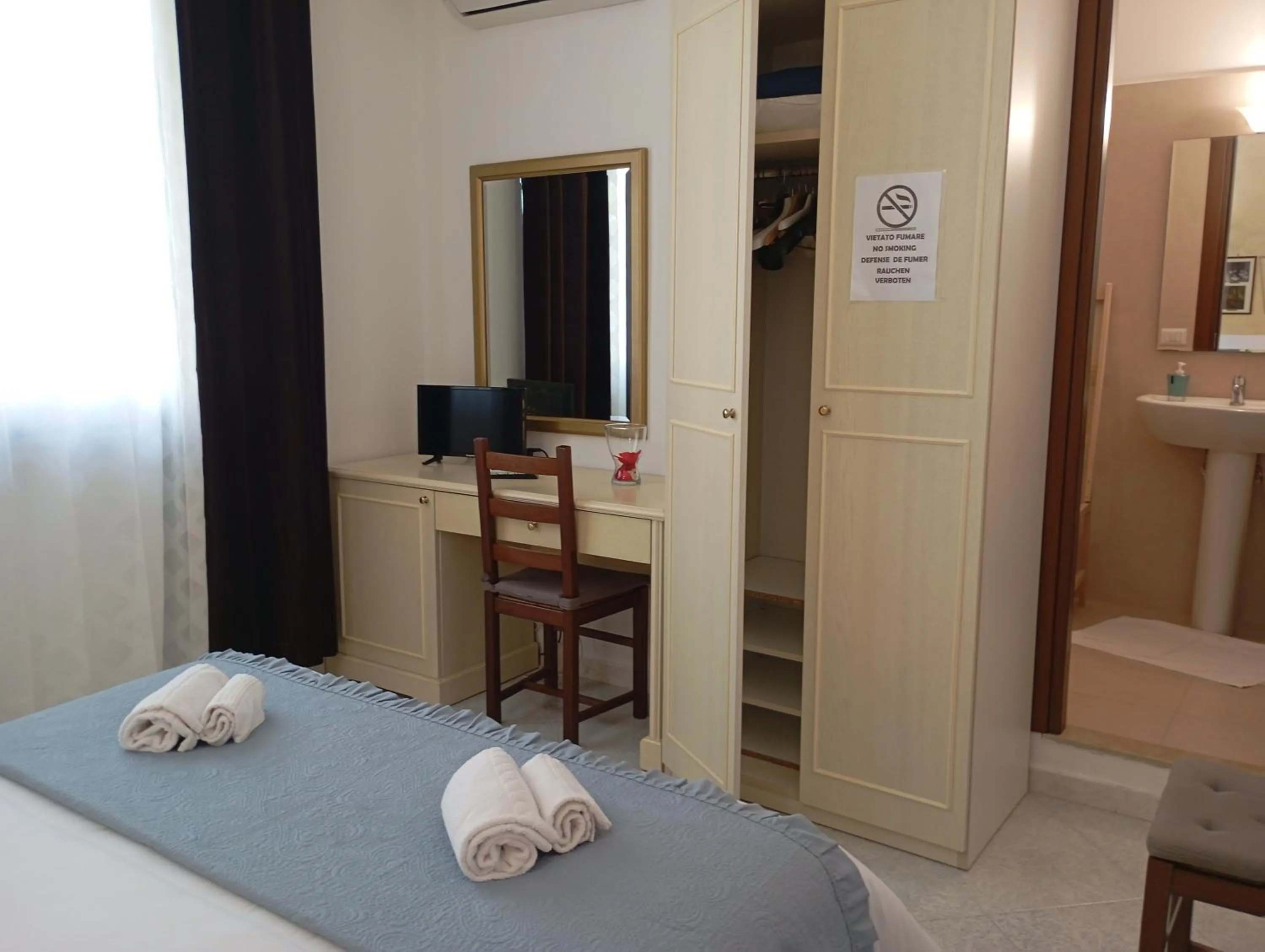 Bedroom, Bed in B&B la Maison