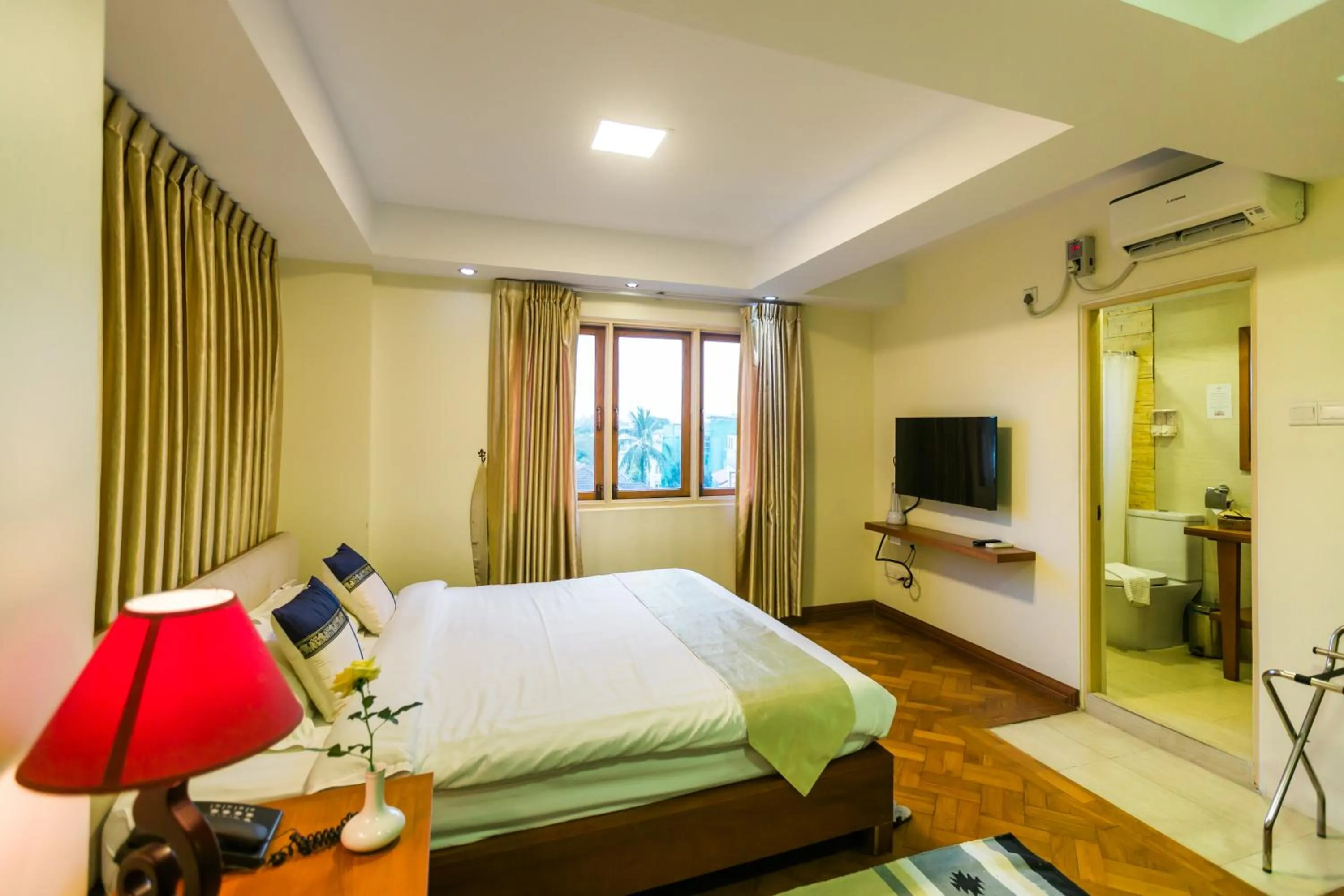 Bed in Ambassador Hill