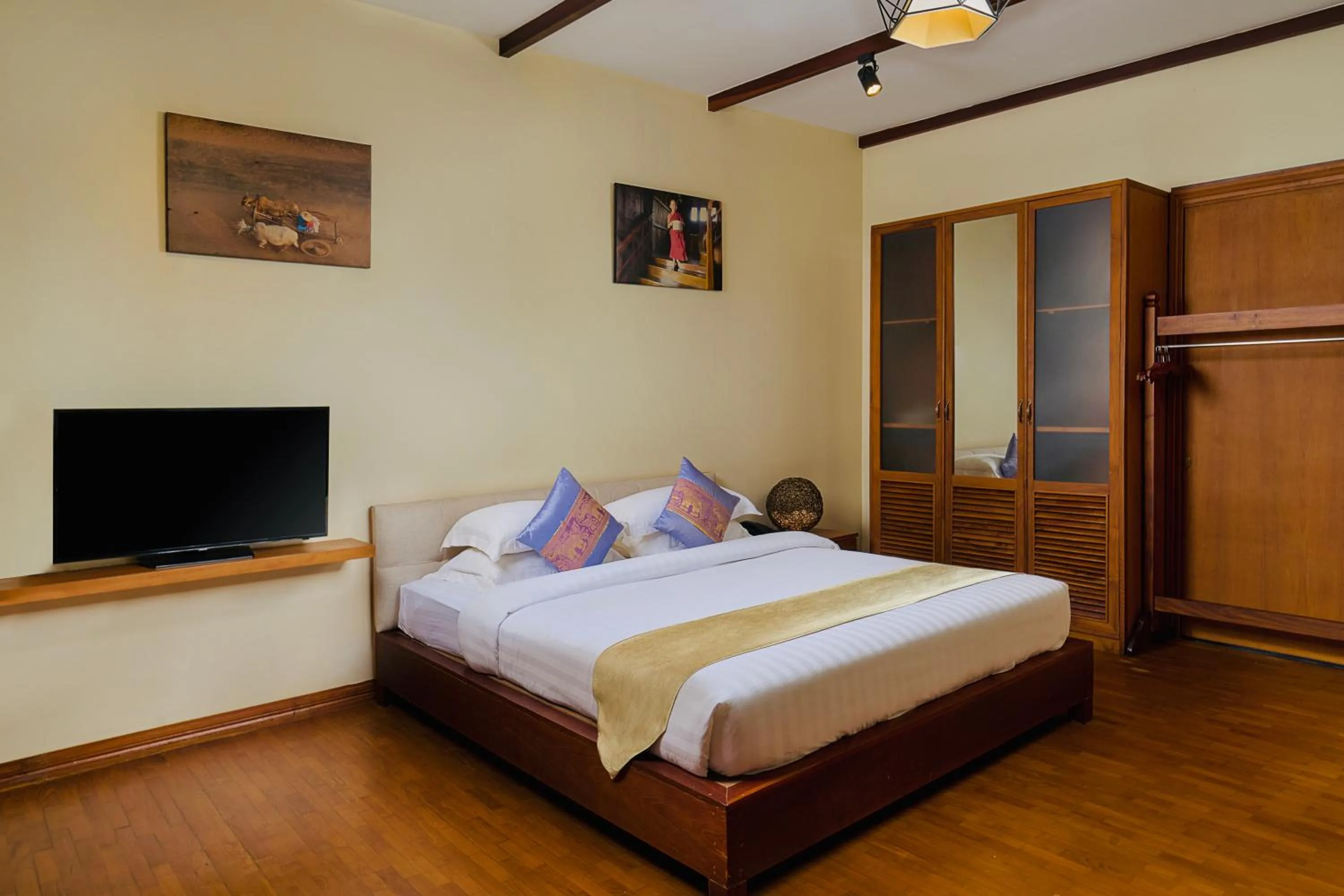 Bedroom in Ambassador Hill