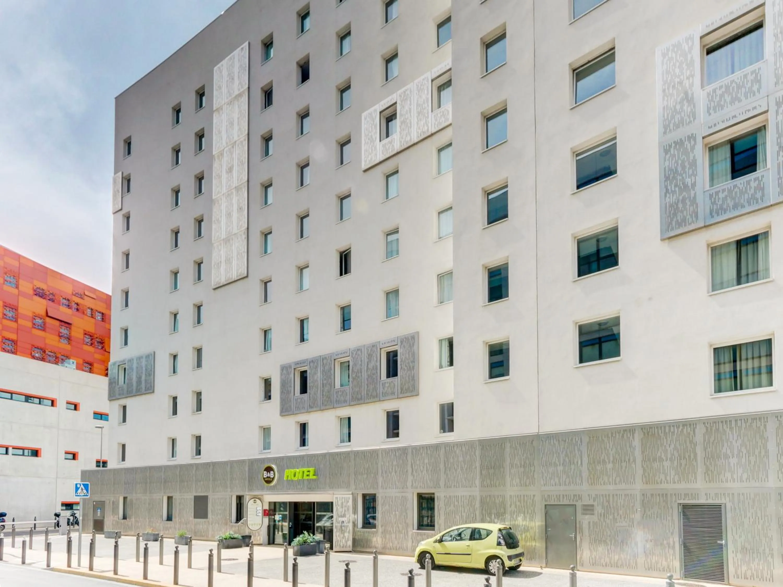 Property building in B&B HOTEL Marseille Prado Vélodrome