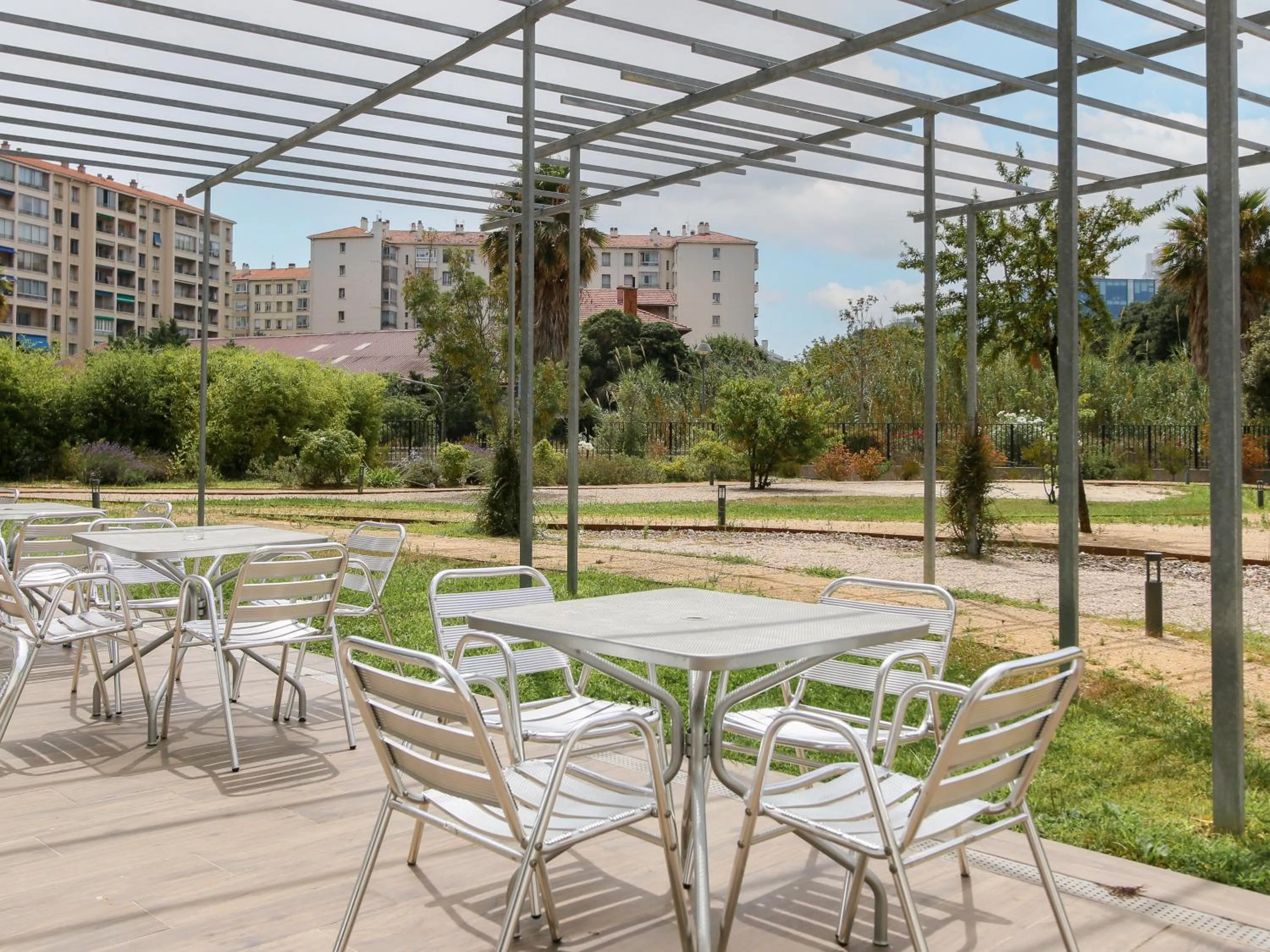 Patio in B&B HOTEL Marseille Prado Vélodrome