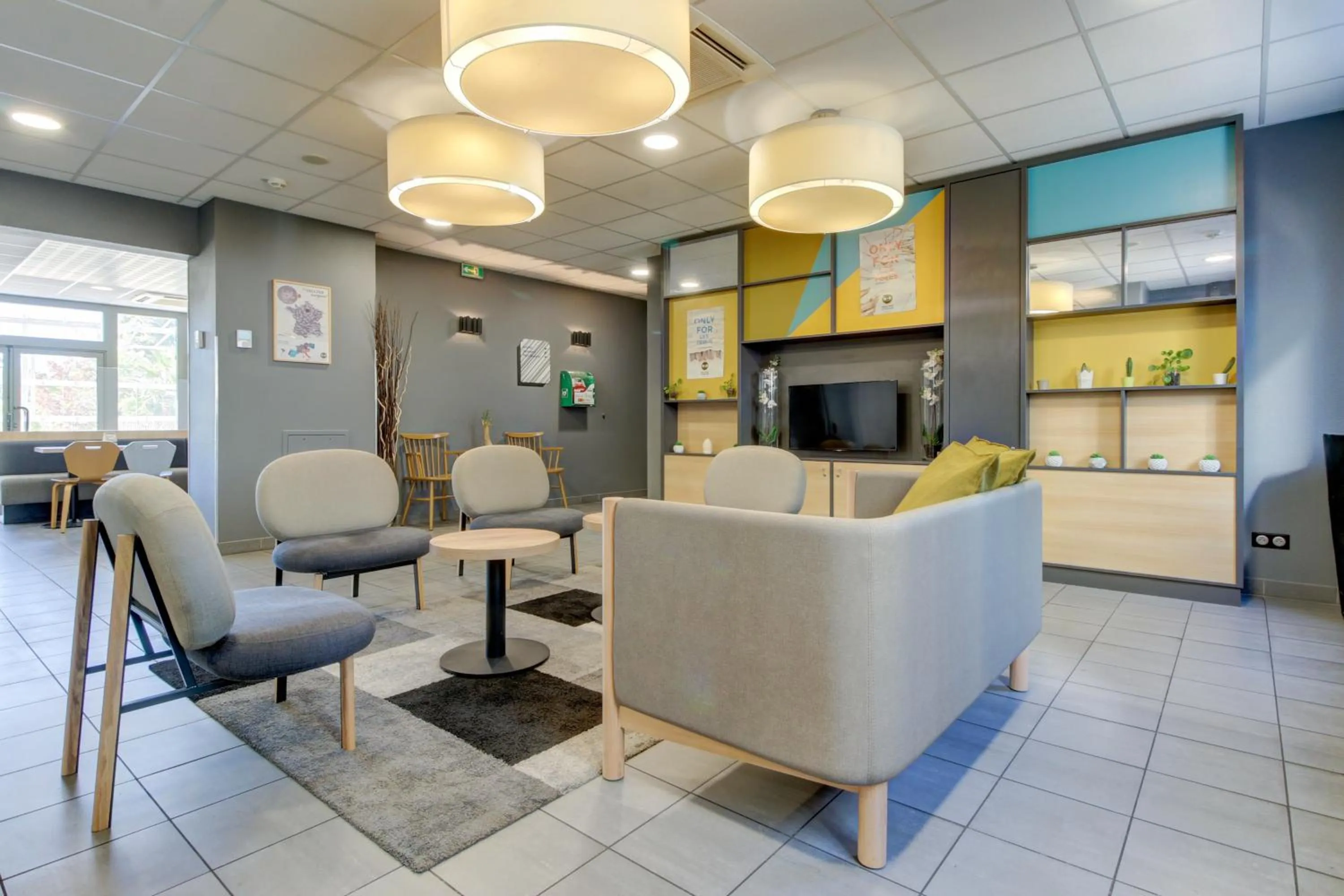 Communal lounge/ TV room in B&B HOTEL Marseille Prado Vélodrome