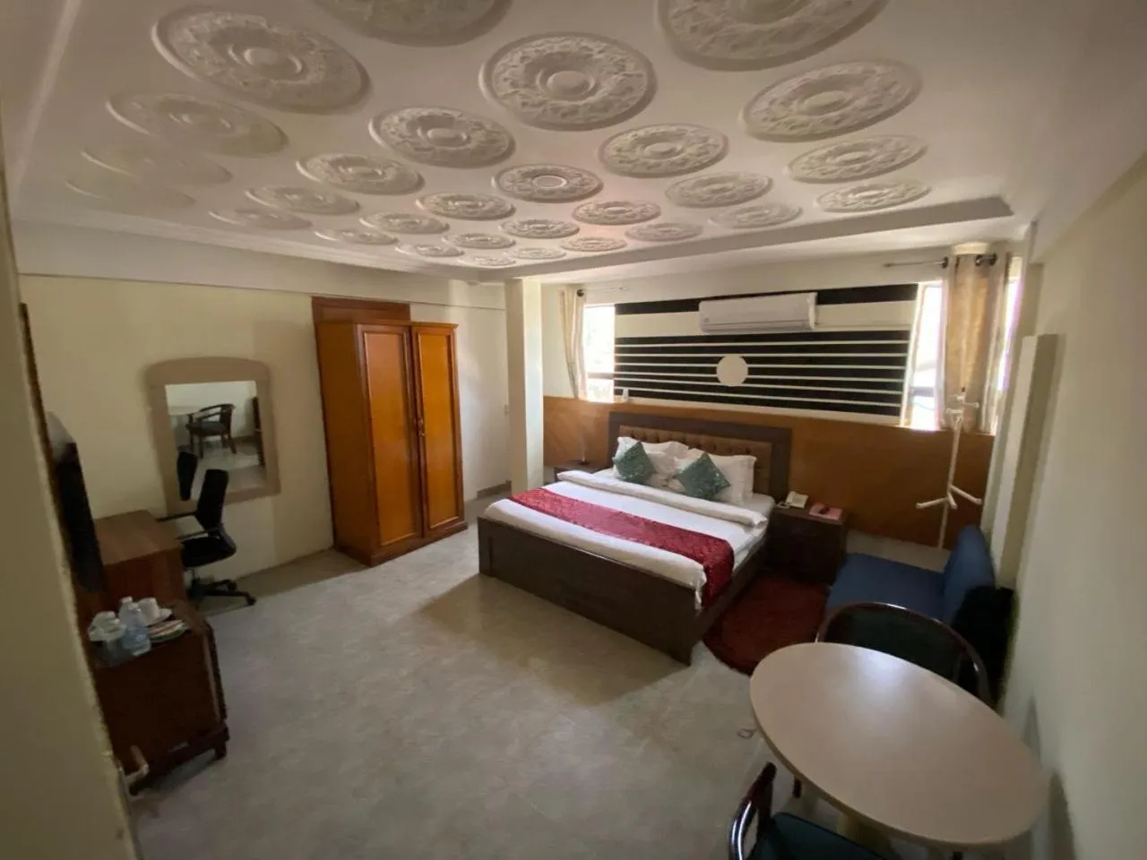 Bed in Sam's Cottage Hotel