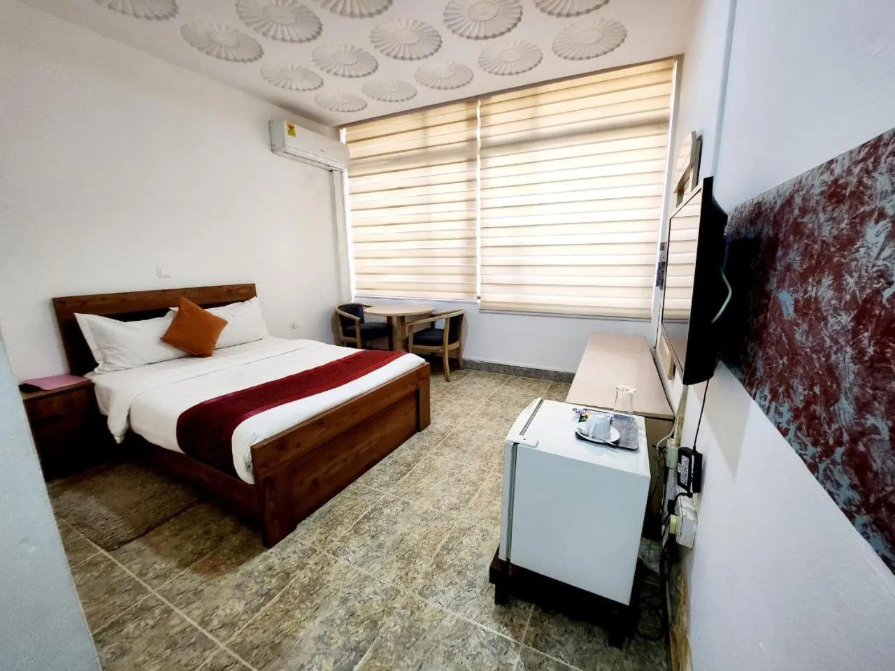 Bedroom, Bed in Sam's Cottage Hotel