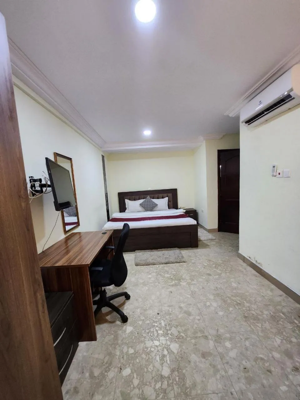 Bedroom, Bed in Sam's Cottage Hotel