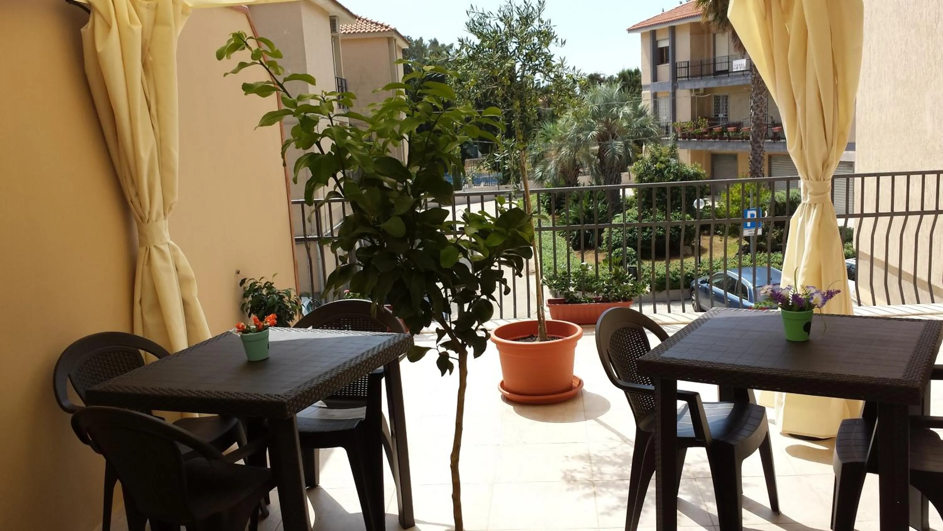 Patio in Affittacamere Il Terrazzo Di Archimede