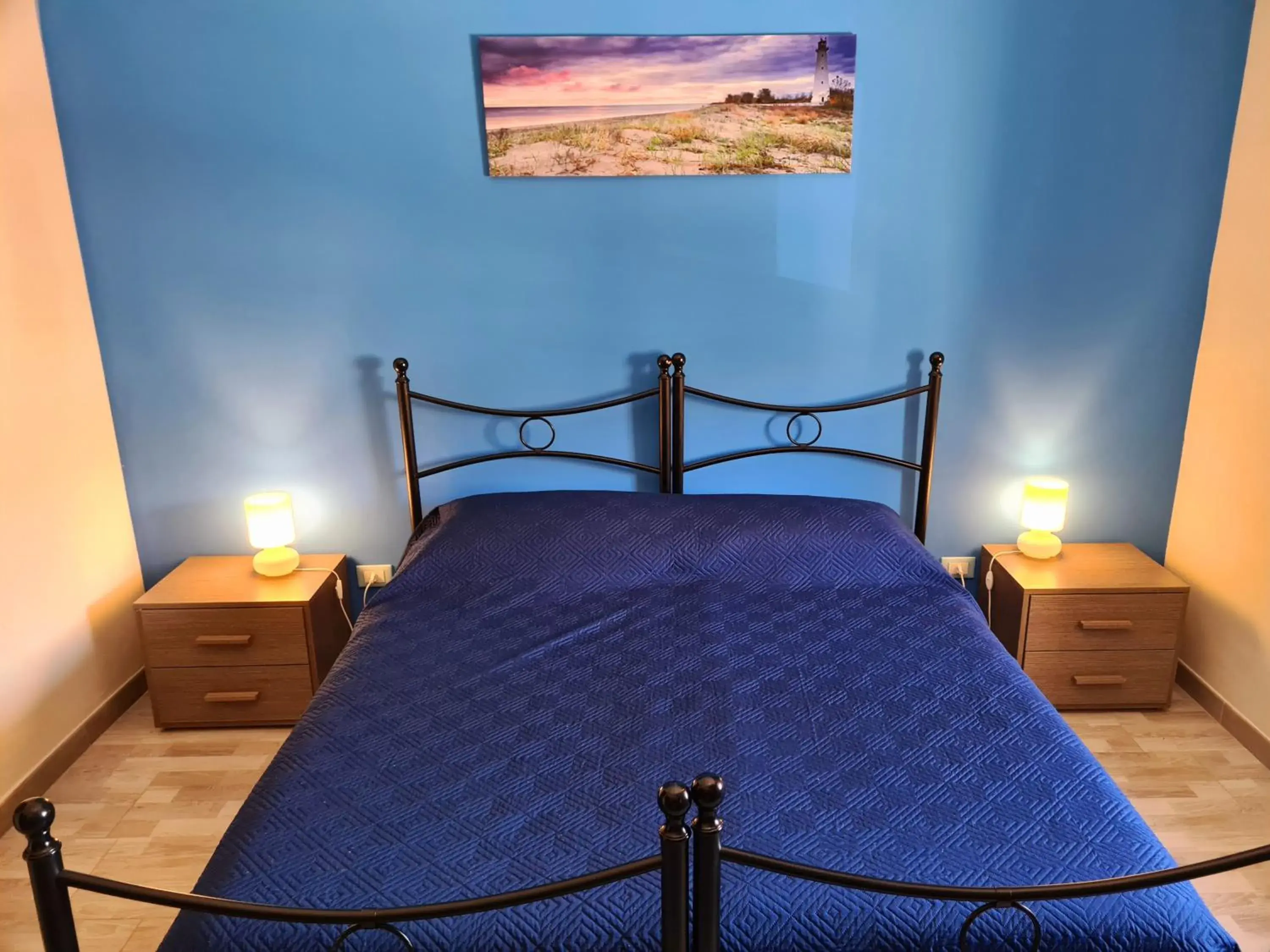 Double Room with Private Bathroom in Affittacamere Il Terrazzo Di Archimede Double Room with Private Bathroom in Affittacamere Il Terrazzo Di Archimede