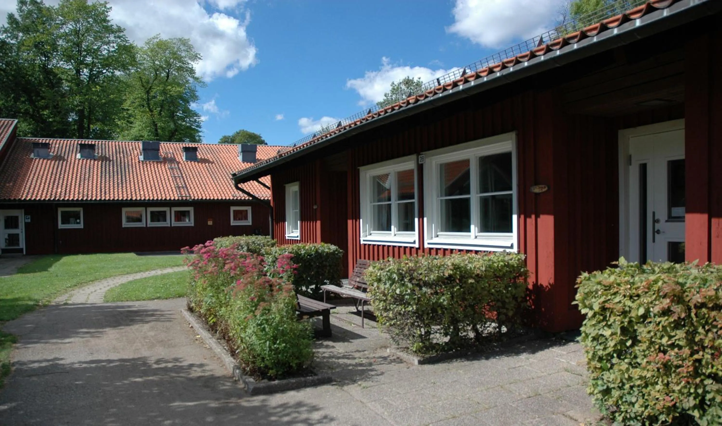 Property building in Valla Folkhögskola