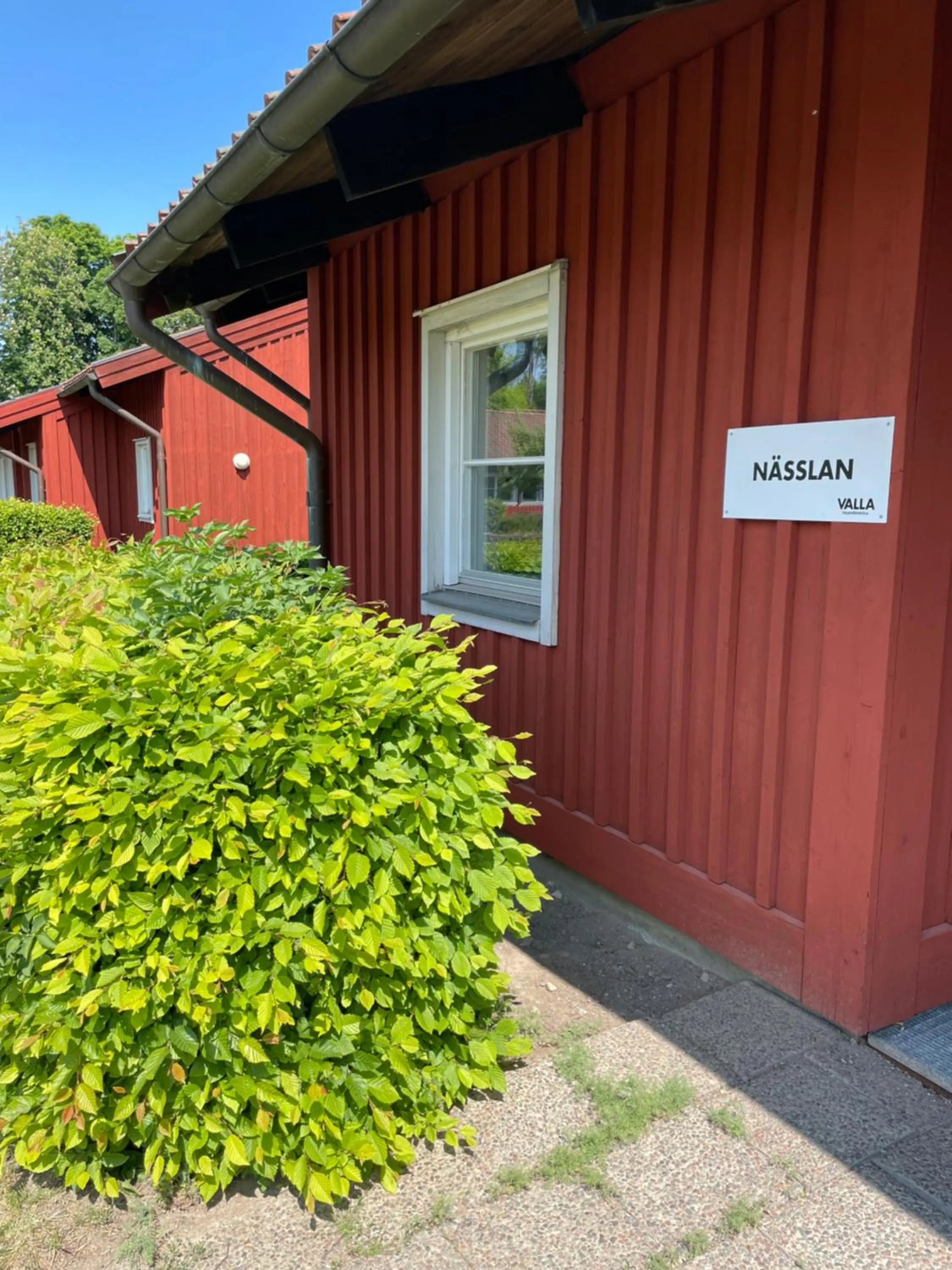 Property building in Valla Folkhögskola