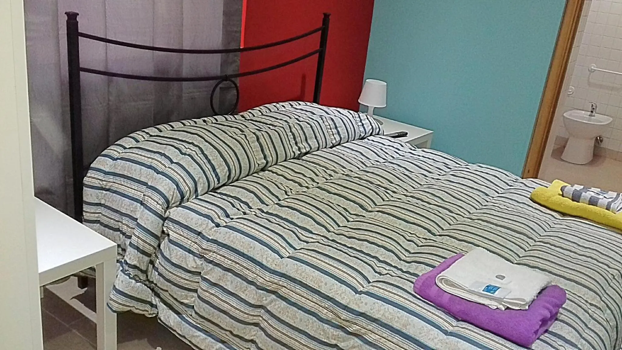 Bedroom, Bed in Bed Relax Etnaview