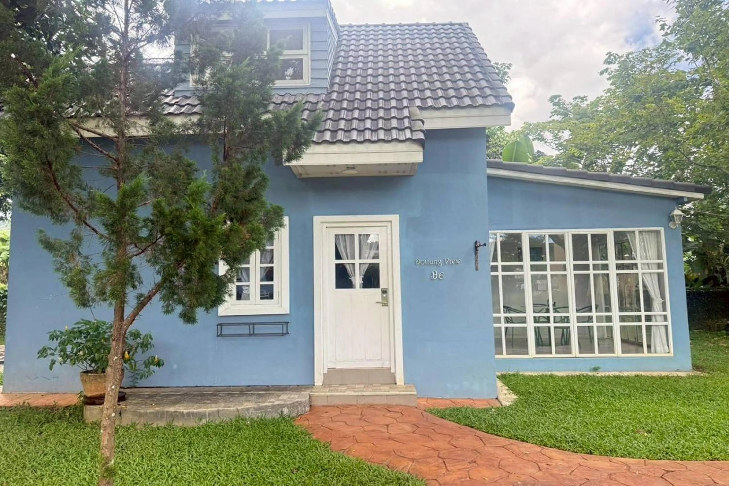 Property building in Doi Tung View Resort