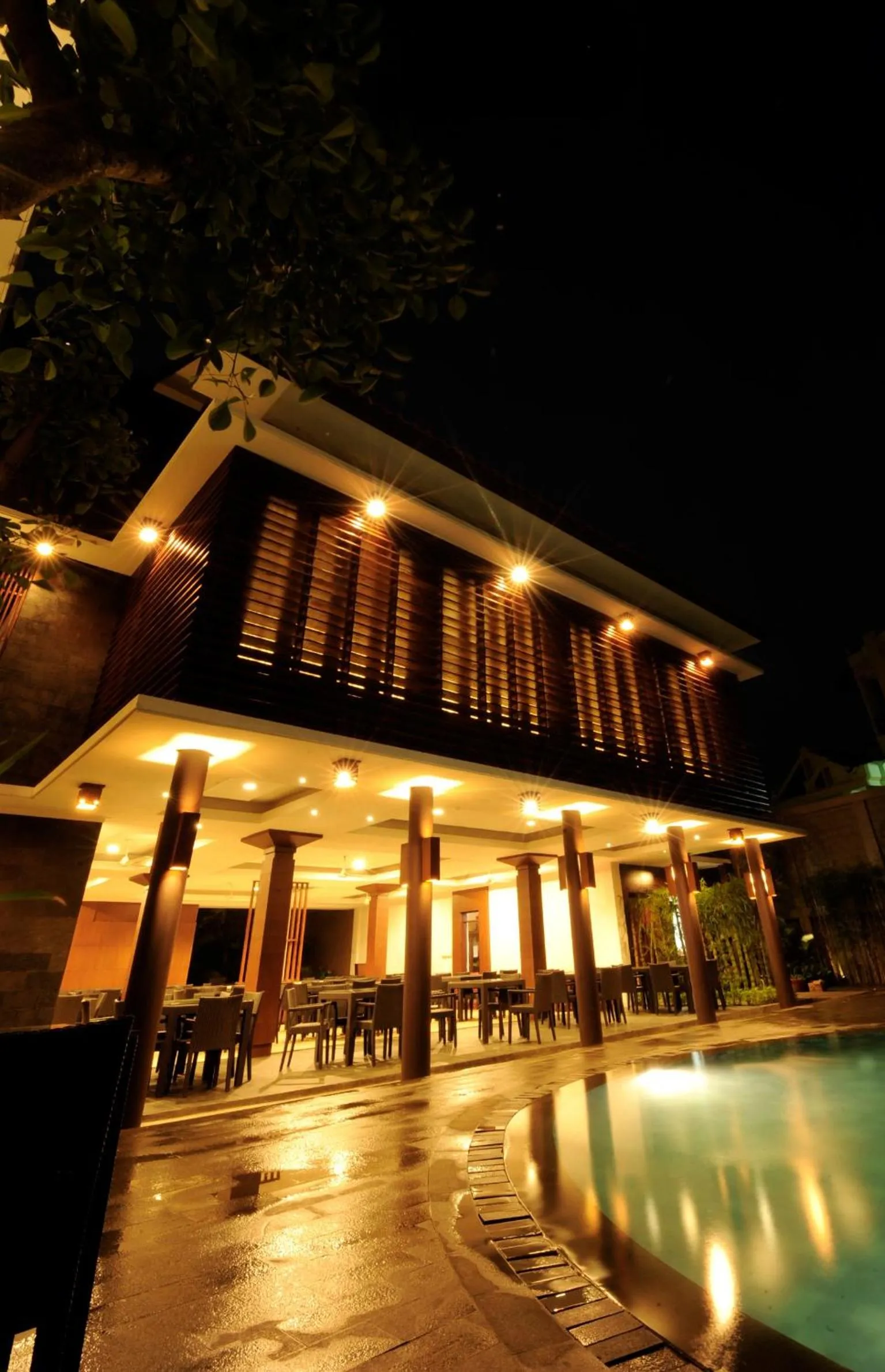 Surya Kencana Seaside Hotel