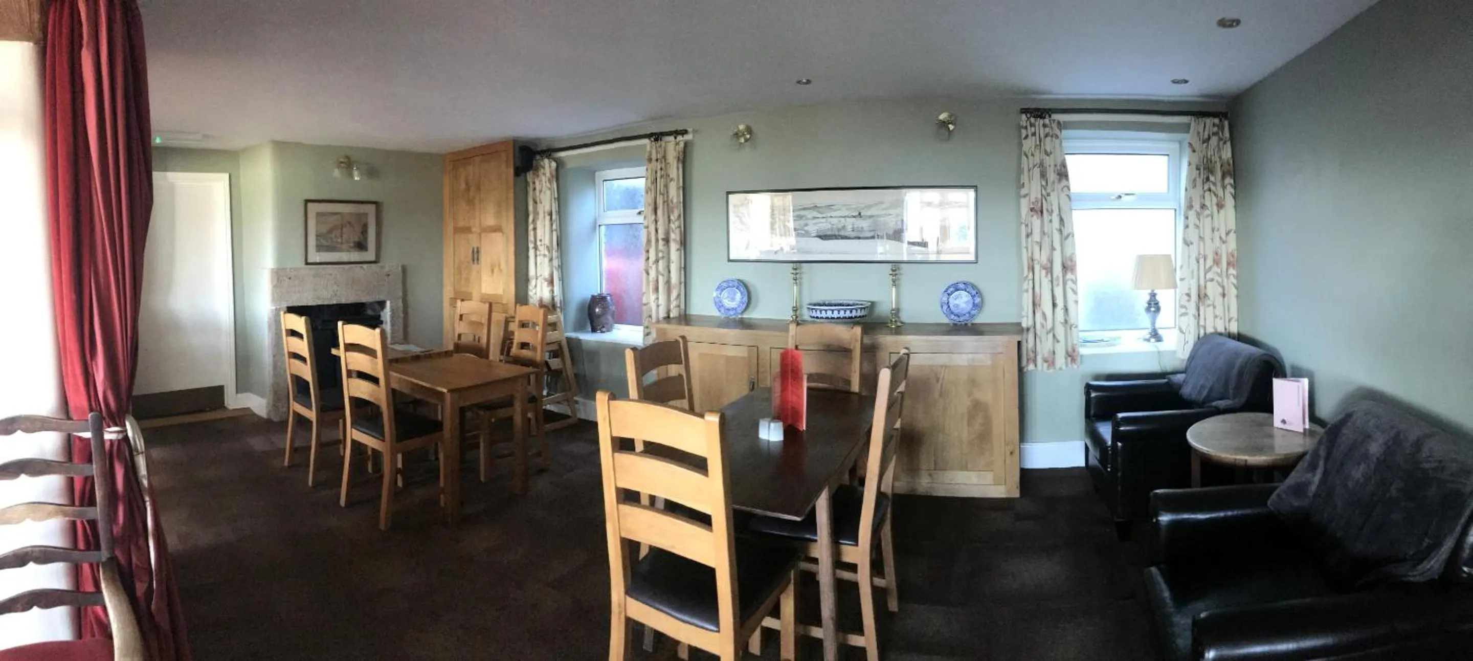 Dining area in Lathkil Hotel