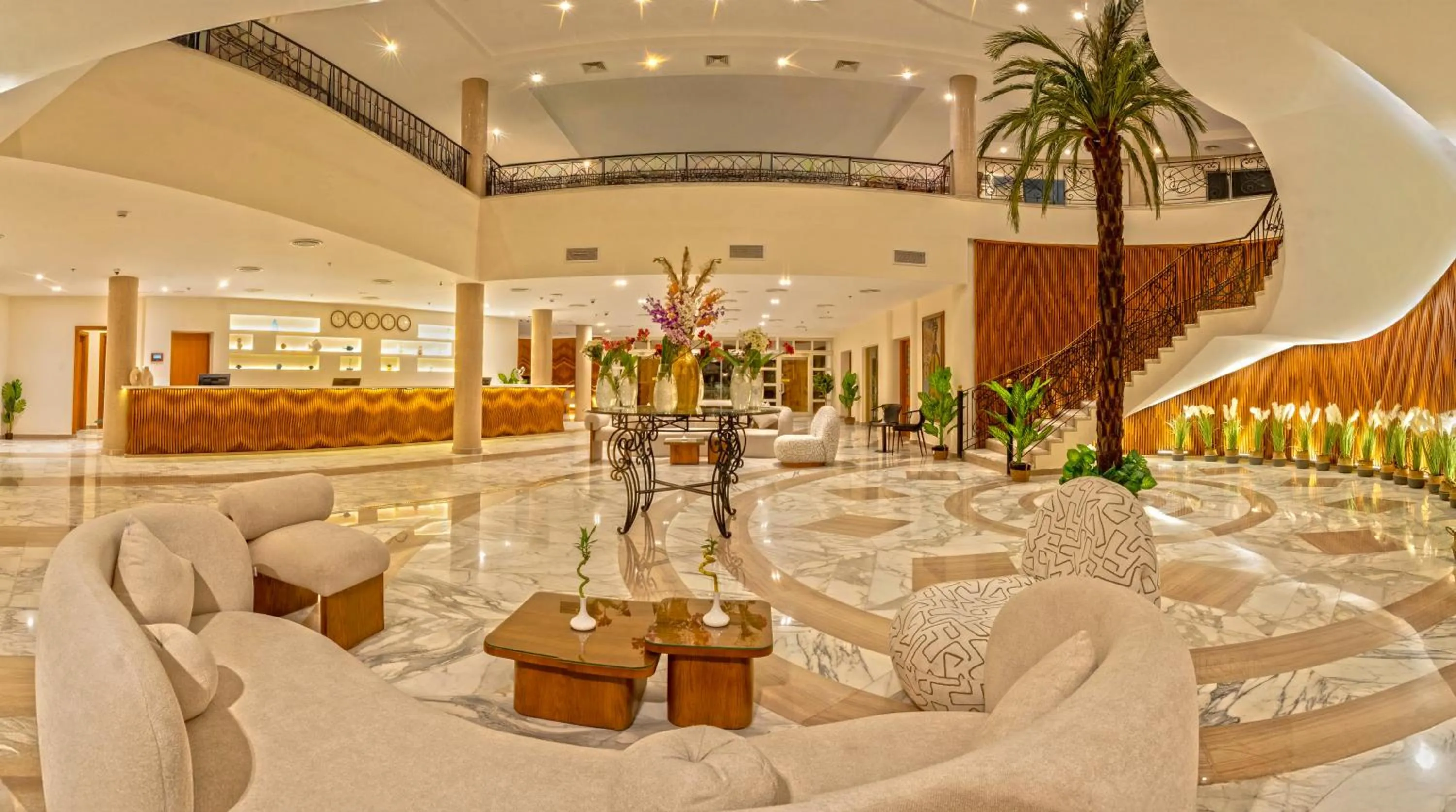 Lobby or reception in Invidia Coral Beach Tiran