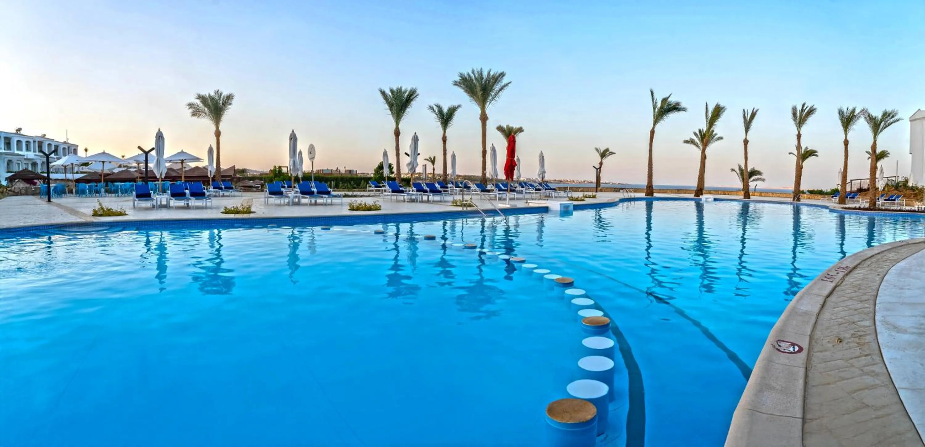 Swimming pool in Invidia Coral Beach Tiran