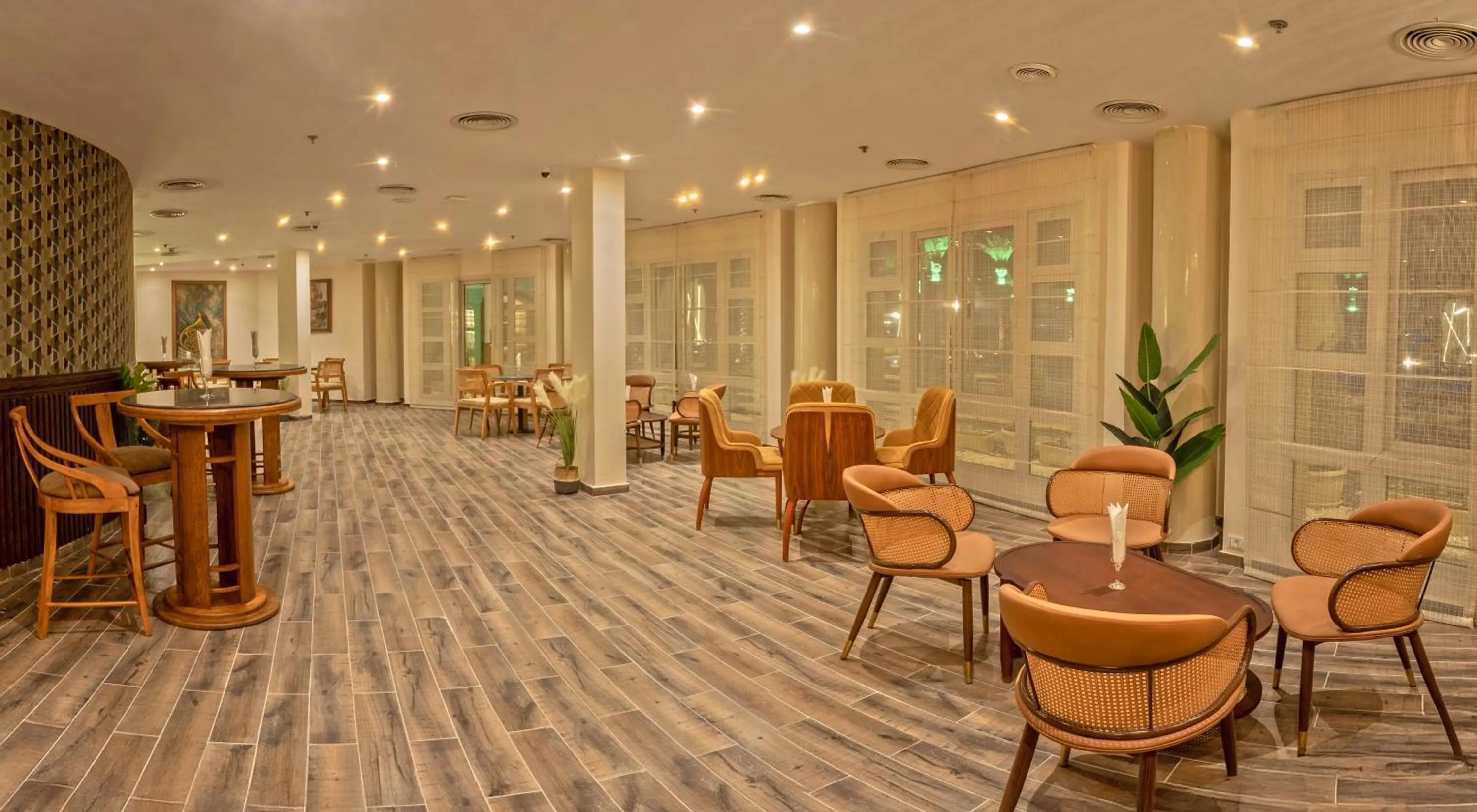 Lounge or bar in Invidia Coral Beach Tiran