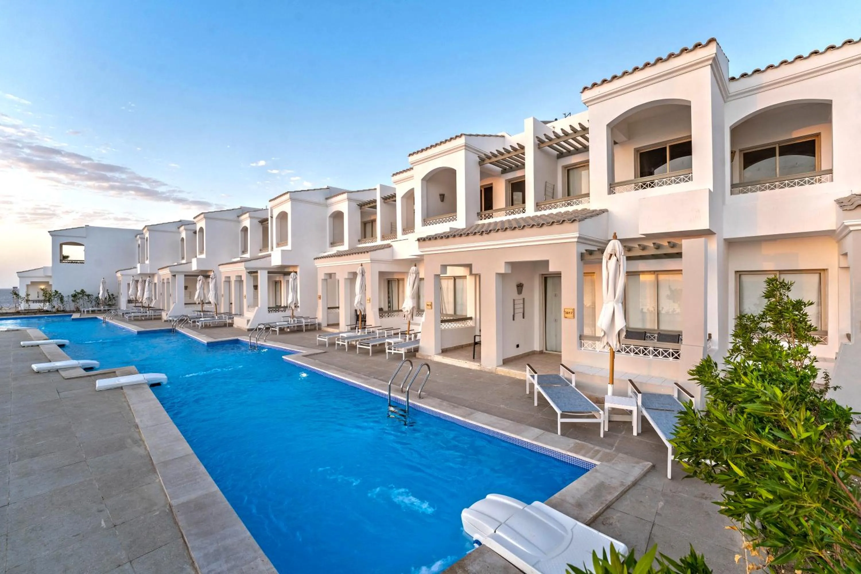 Swimming pool in Invidia Coral Beach Tiran