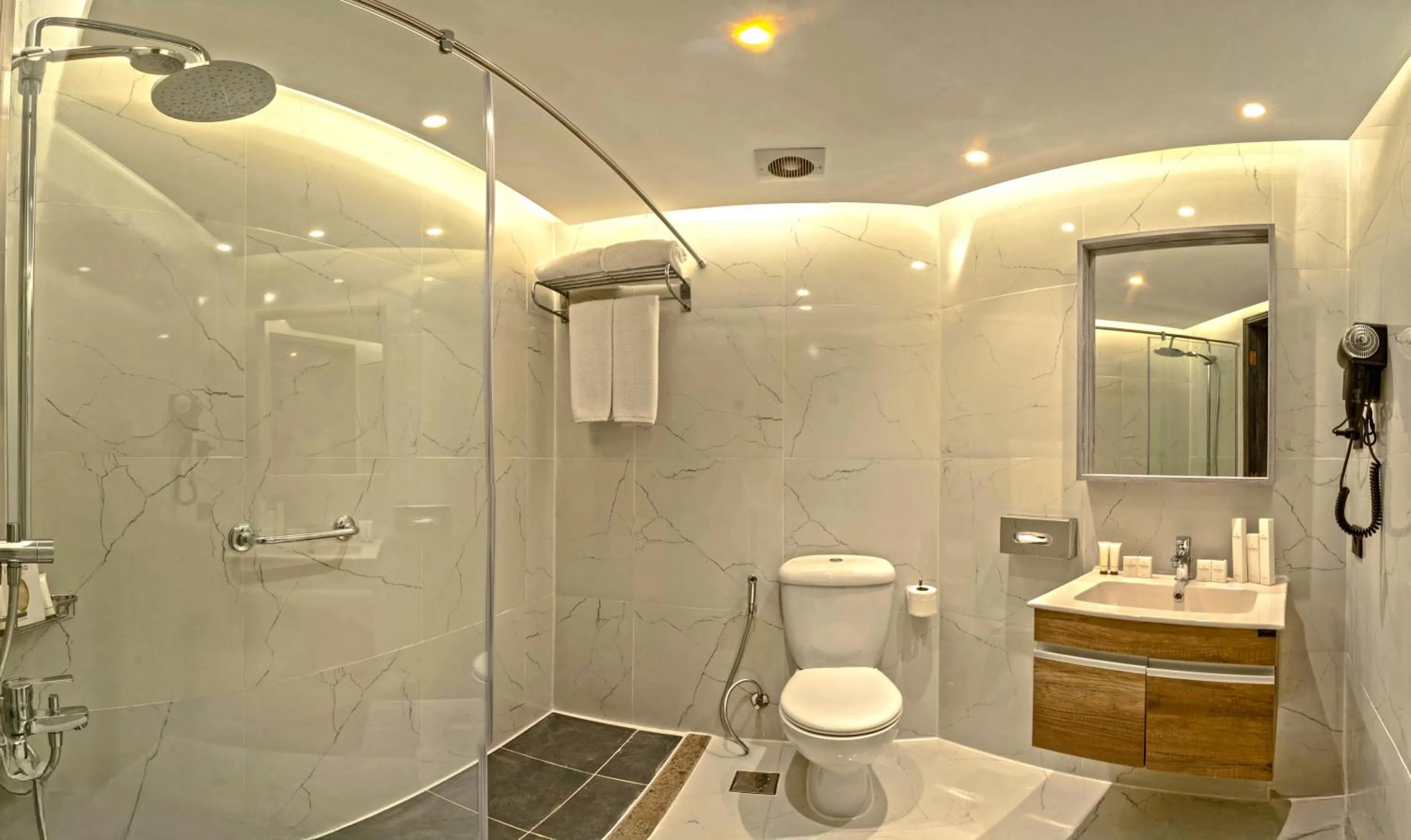 Bathroom in Invidia Coral Beach Tiran