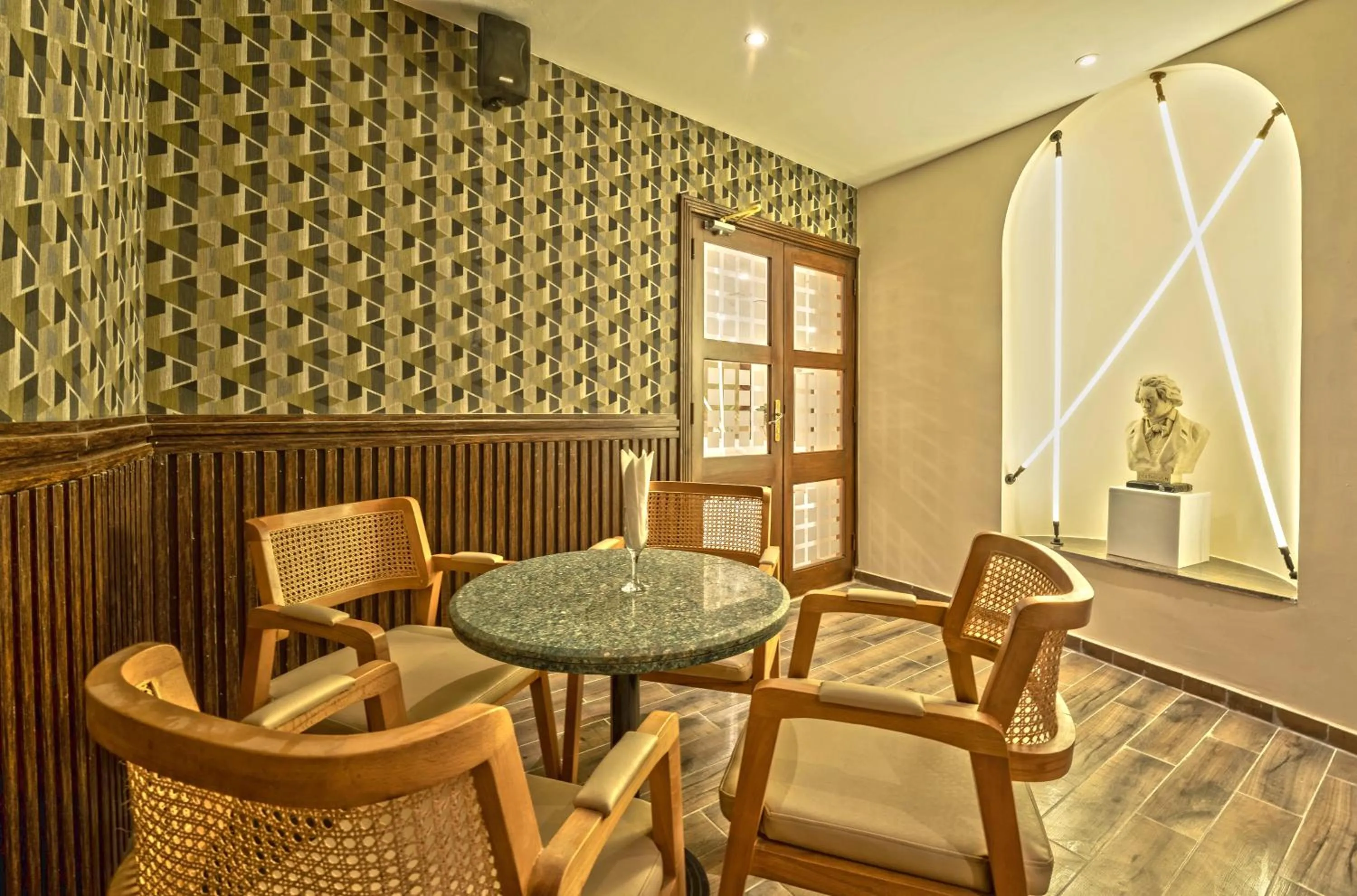 Lounge or bar in Invidia Coral Beach Tiran