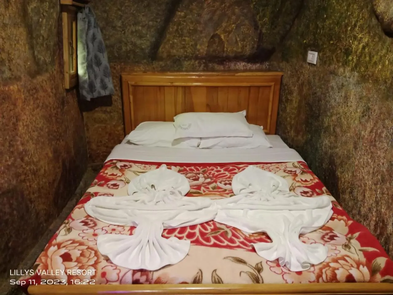 Bed in Lilly's Valley Resort