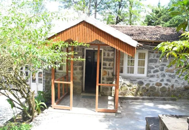 Facade/entrance in Lilly's Valley Resort