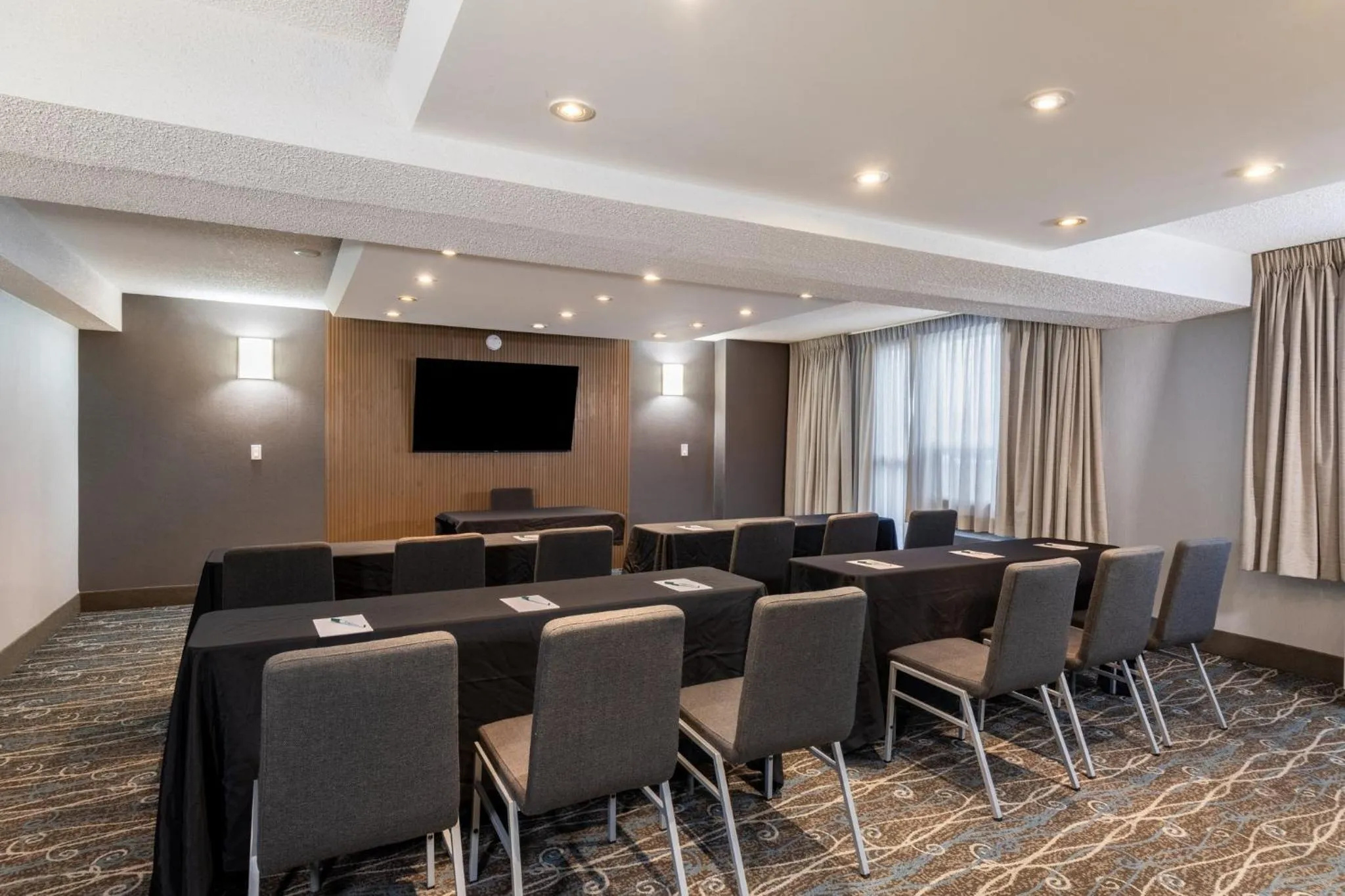 Meeting/conference room in Candlewood Suites London South by IHG