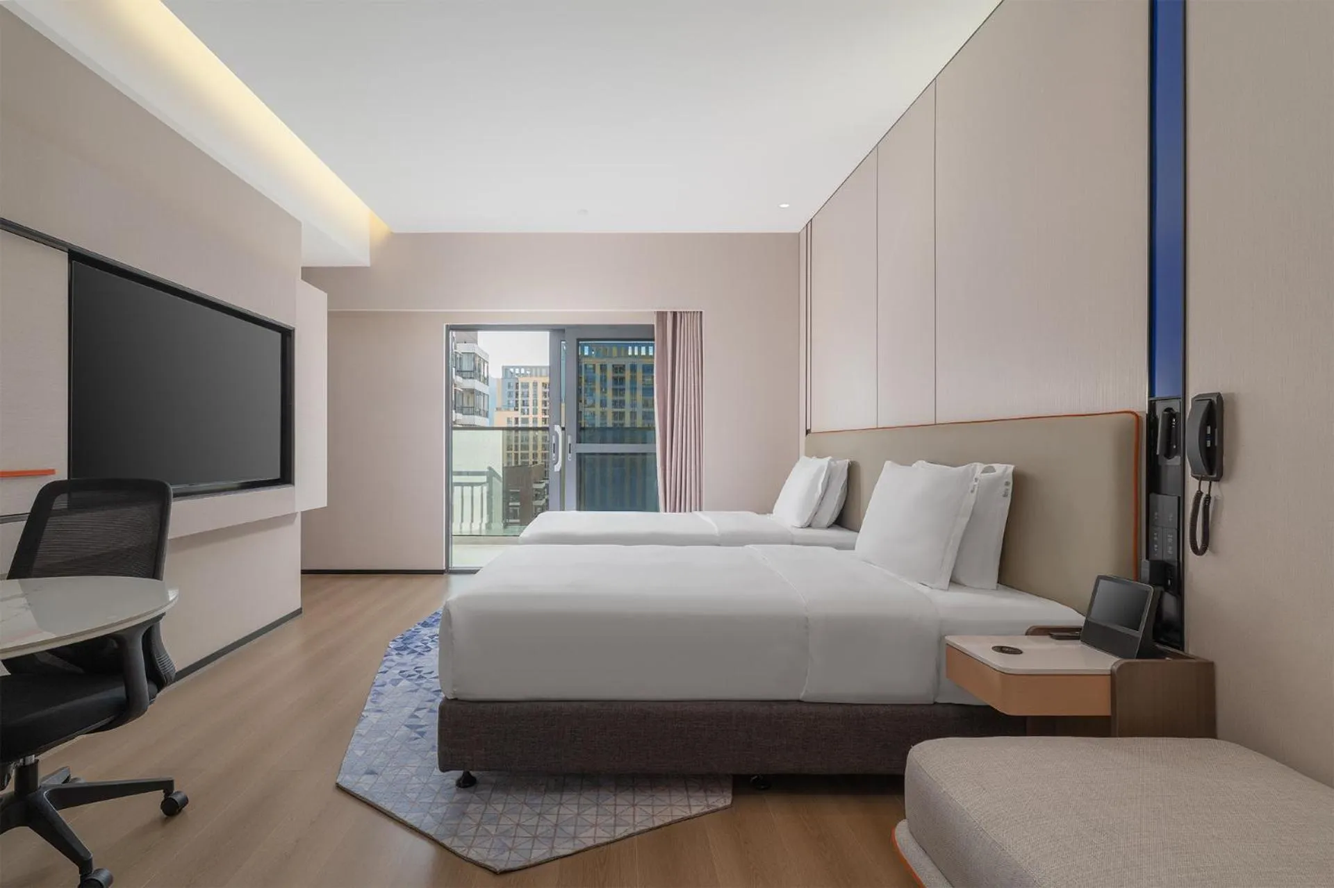 Bed in Holiday Inn Express Kunming Yiliang Center by IHG