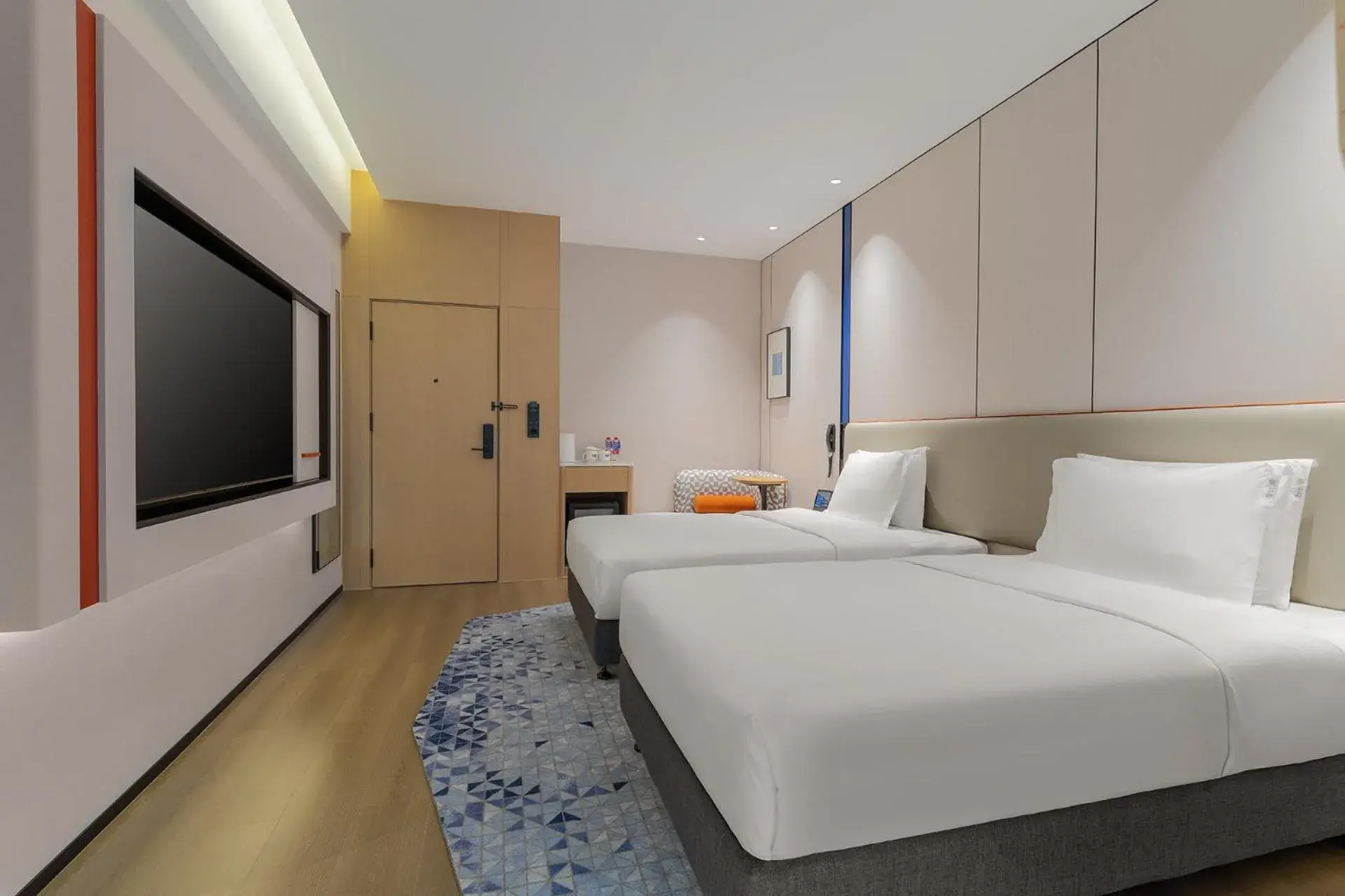 Standard Twin Room with Balcony in Holiday Inn Express Kunming Yiliang Center by IHG Standard Twin Room with Balcony in Holiday Inn Express Kunming Yiliang Center by IHG