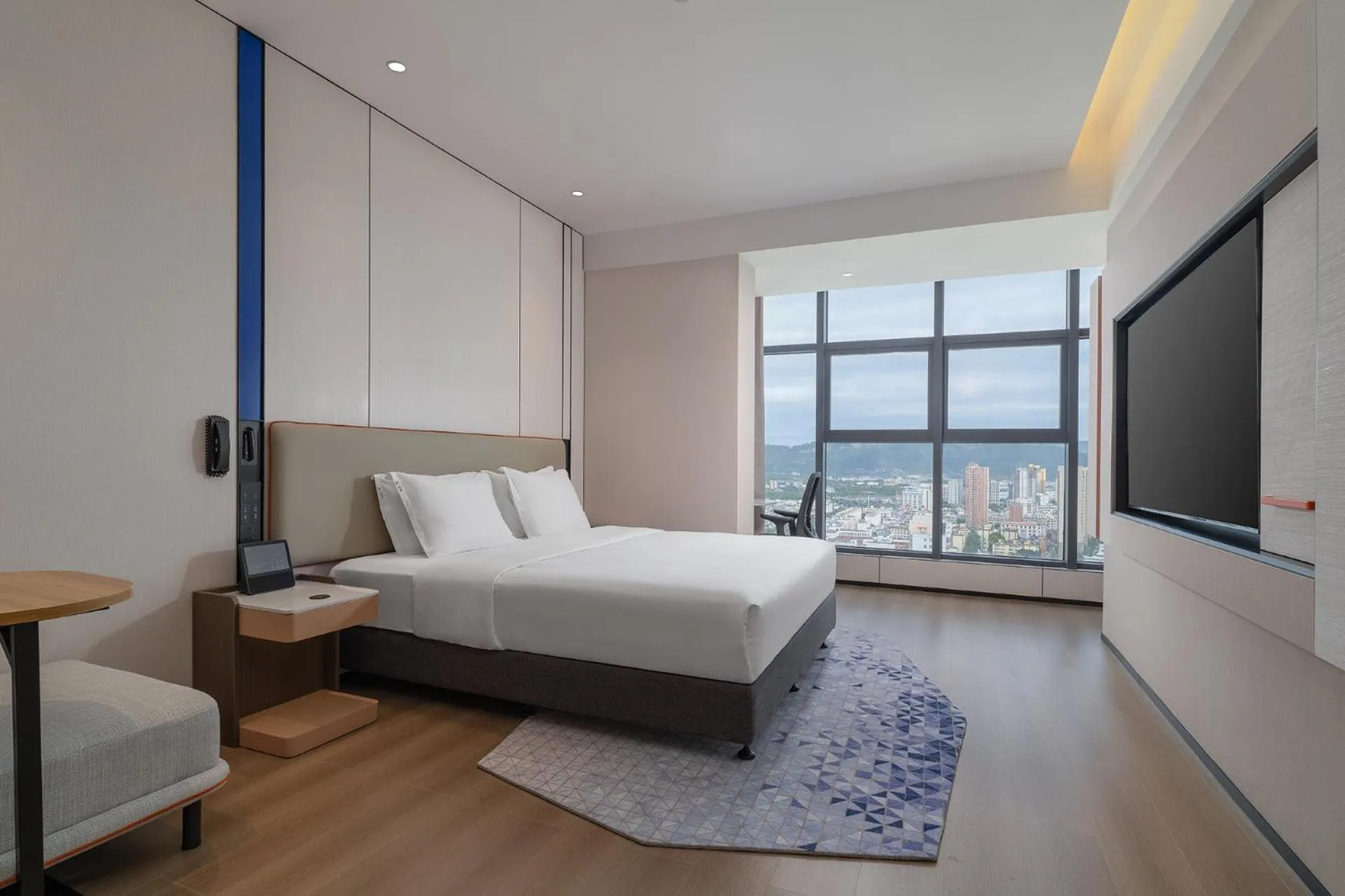 Bed in Holiday Inn Express Kunming Yiliang Center by IHG