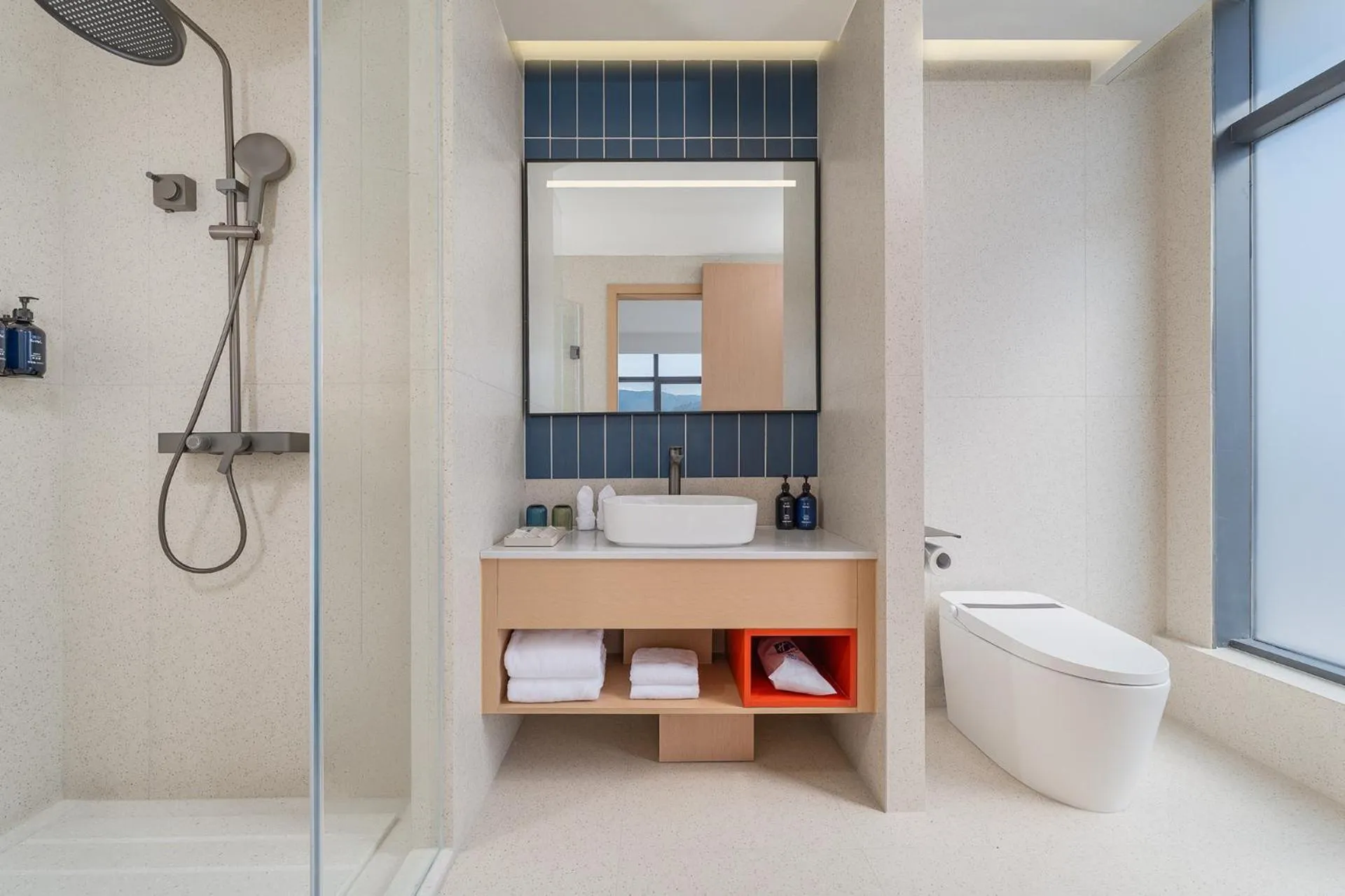 Bathroom in Holiday Inn Express Kunming Yiliang Center by IHG