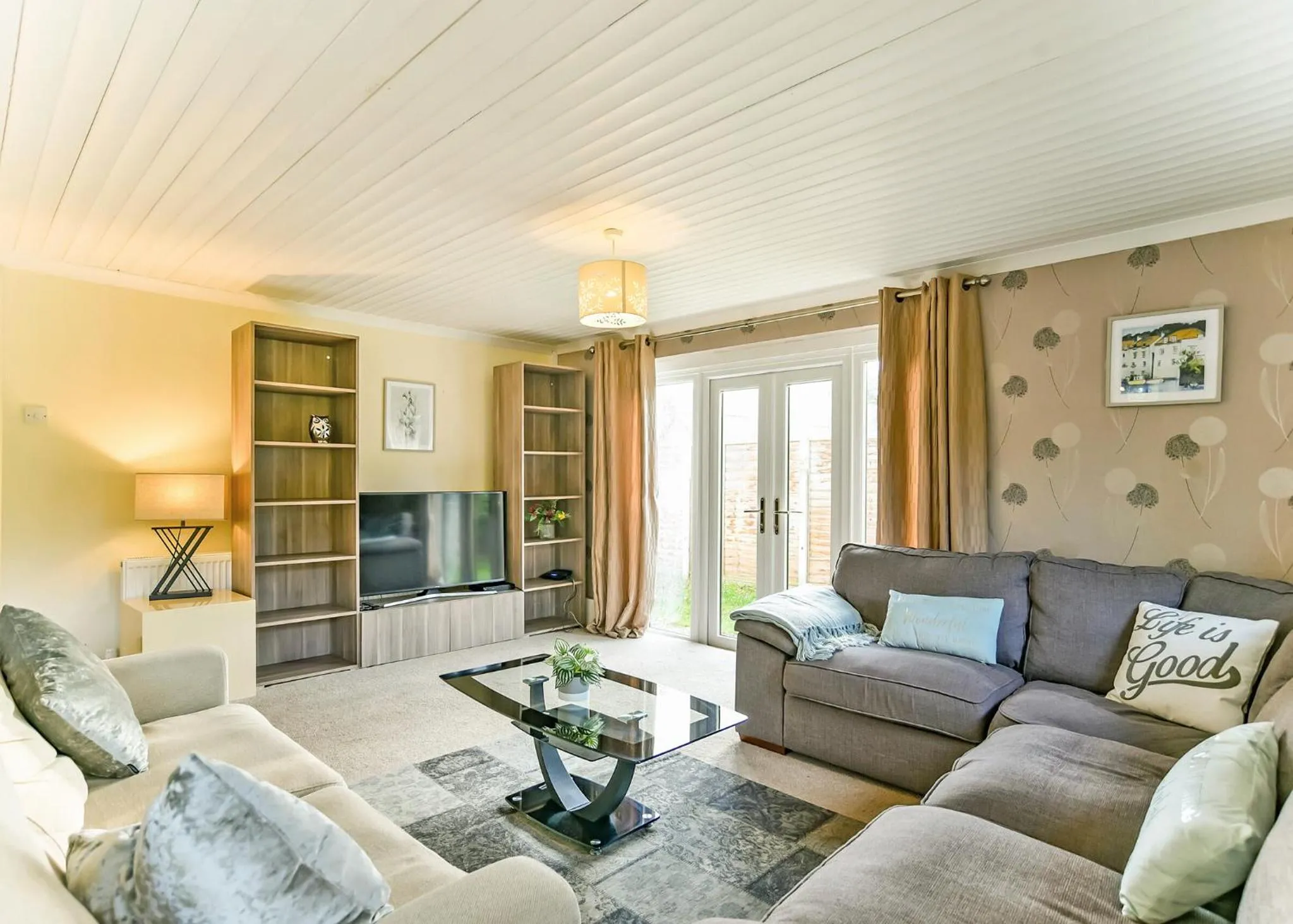 Property building in Herons Lake Retreat