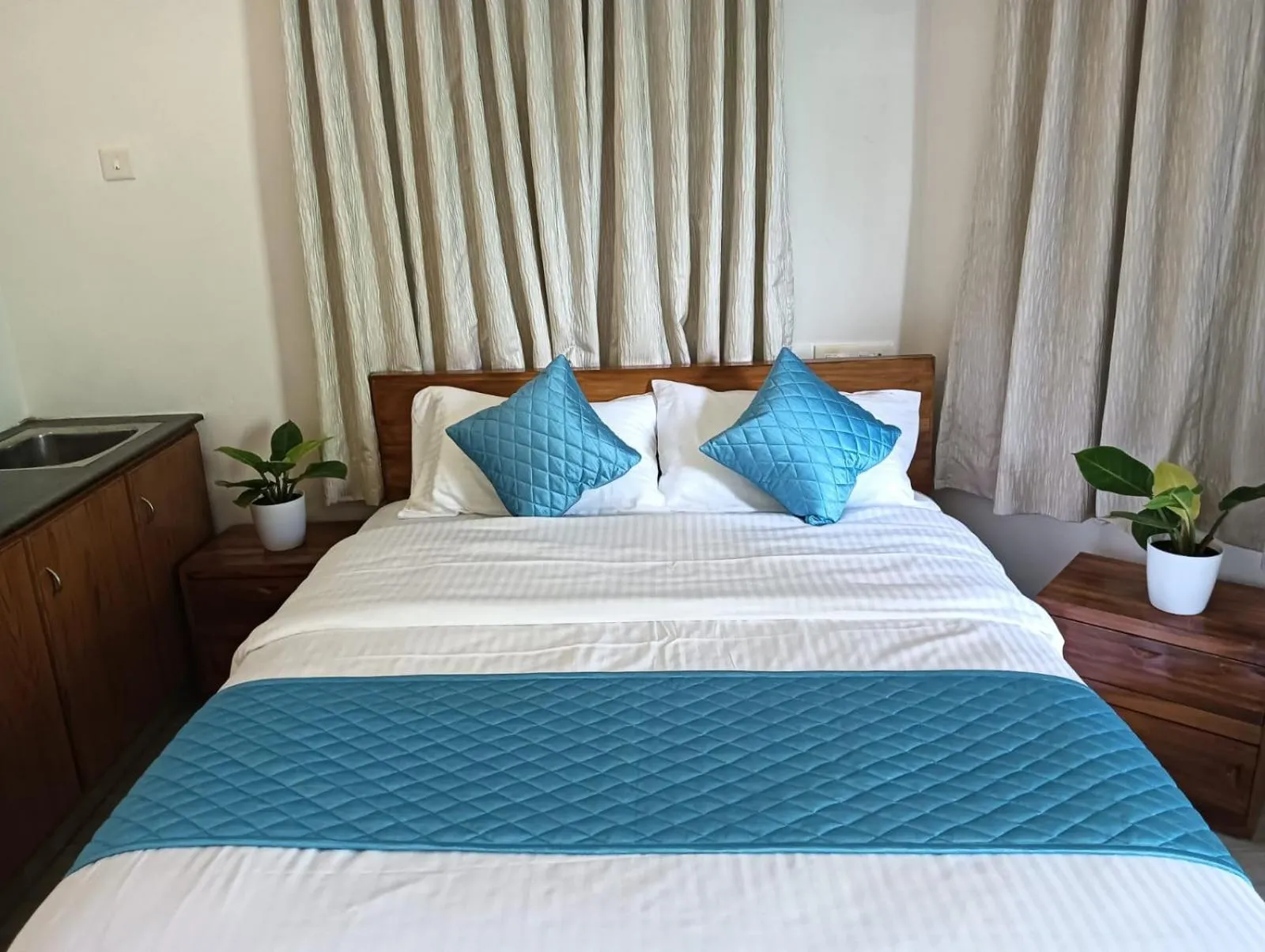 Bedroom, Bed in Om Villa