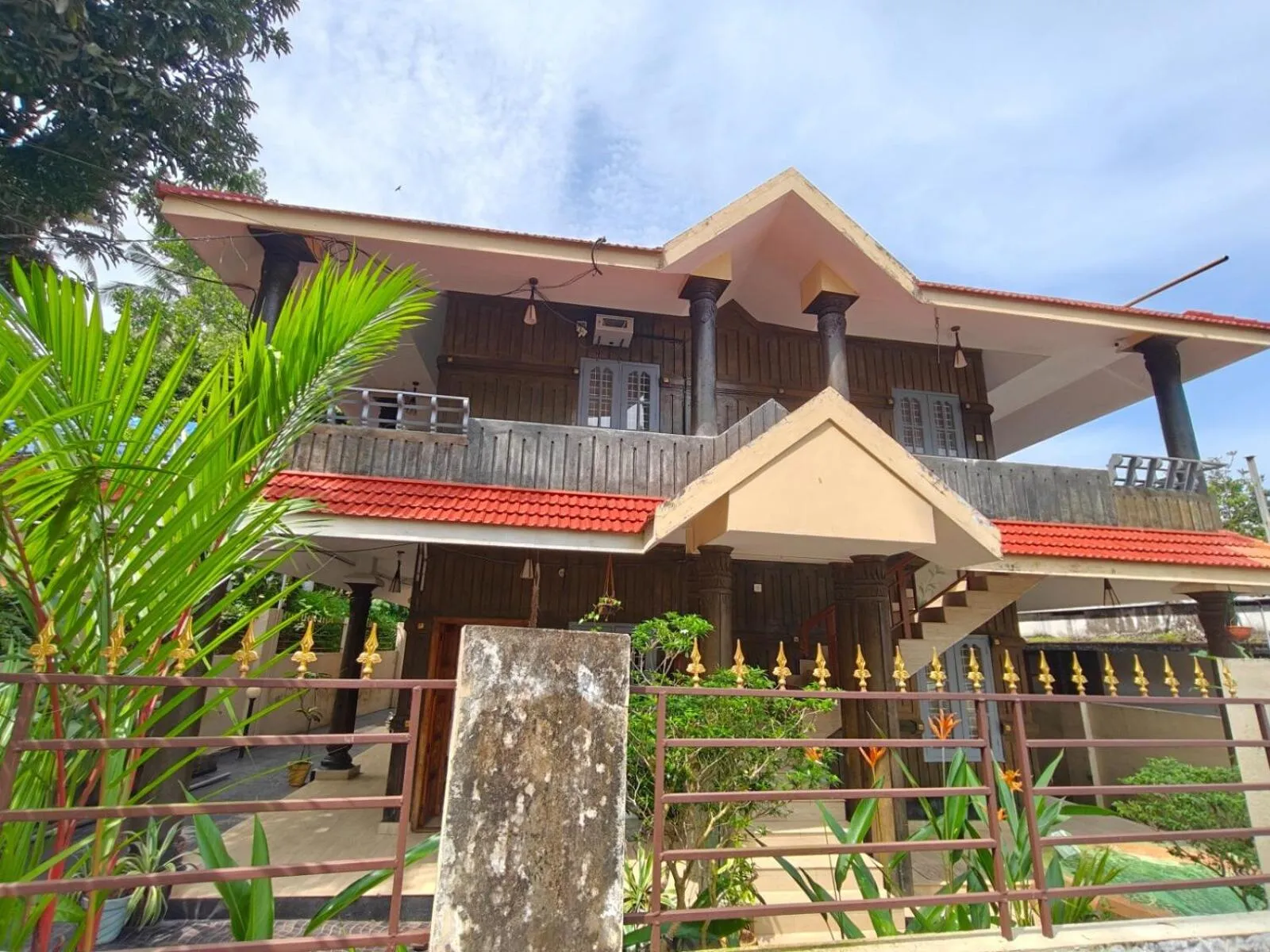 Property building in Om Villa
