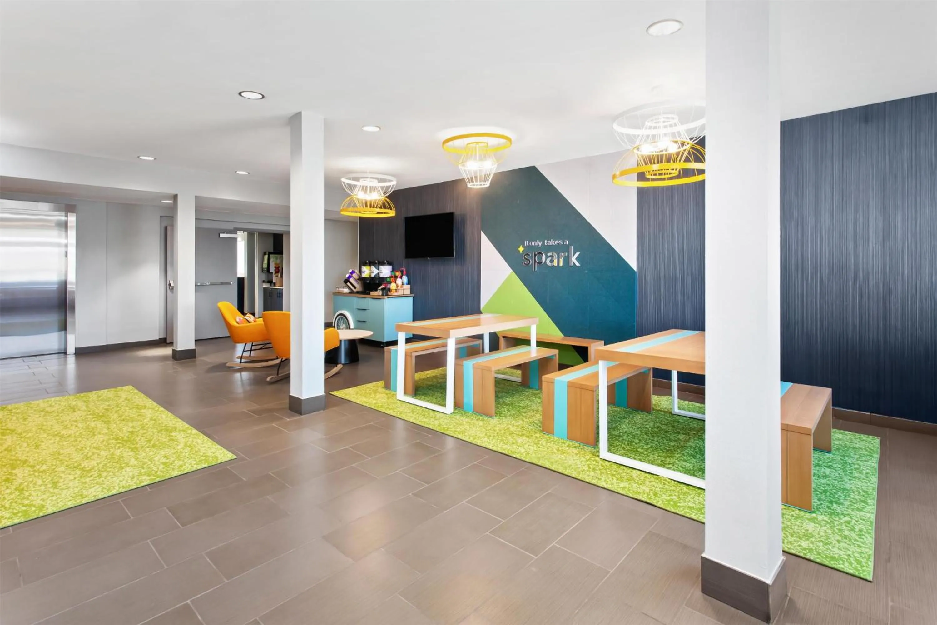 Lobby or reception in Spark by Hilton Rochester South