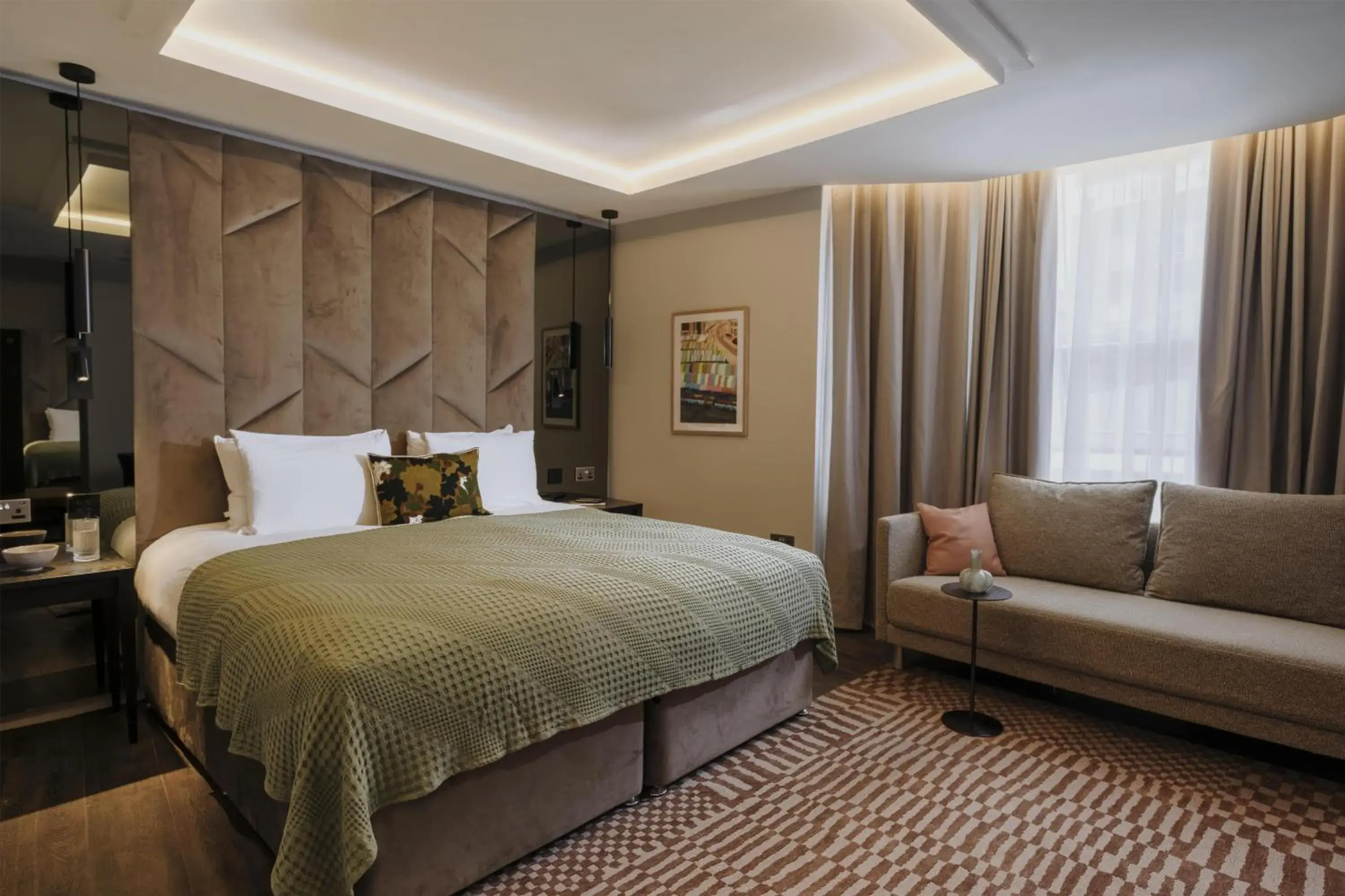 Studio Premier Room with Sofabed in The Hobson Cambridge by Adina Studio Premier Room with Sofabed in The Hobson Cambridge by Adina