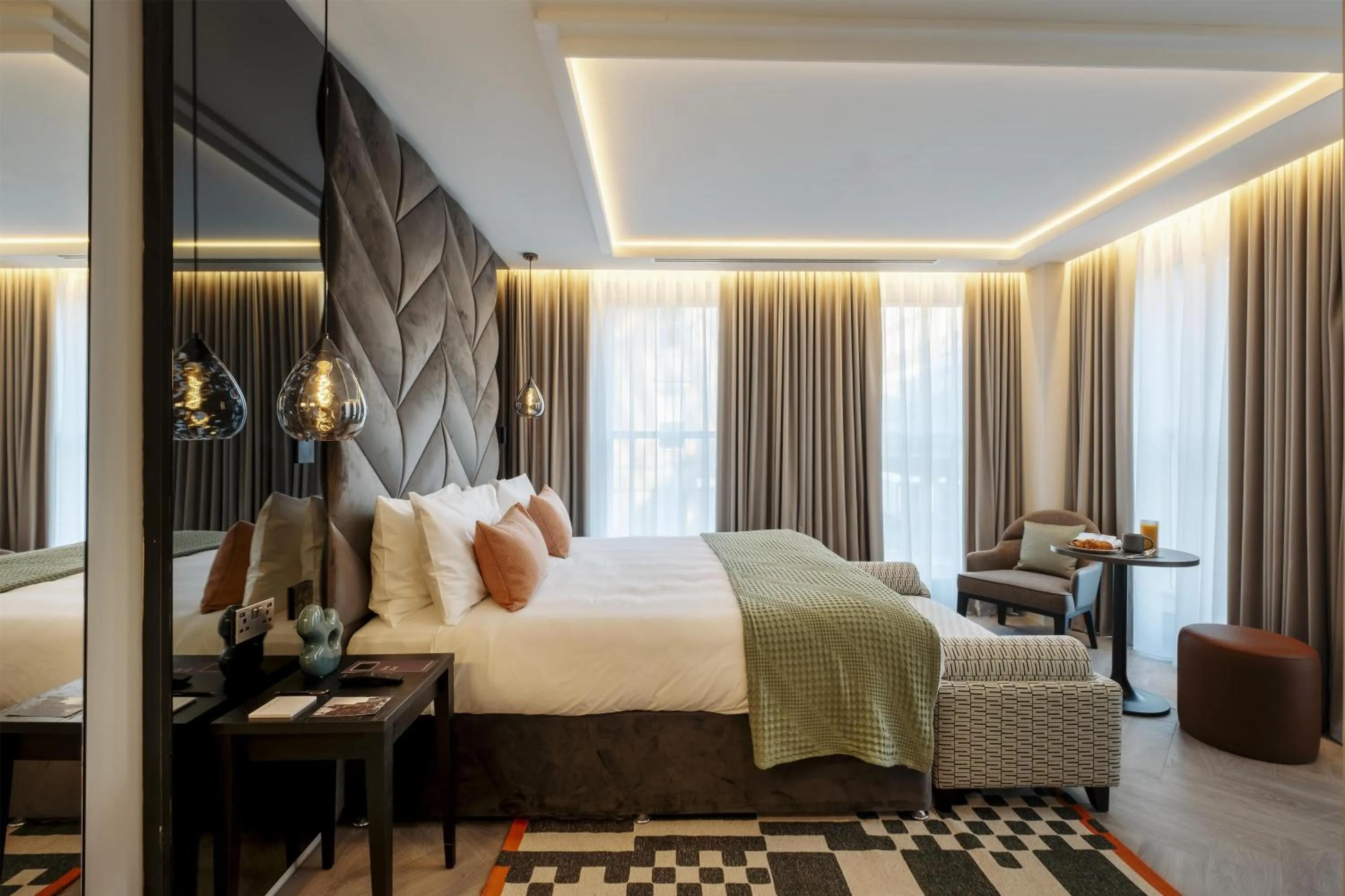 Photo of the whole room, Bed in The Wellington Glasgow by Adina